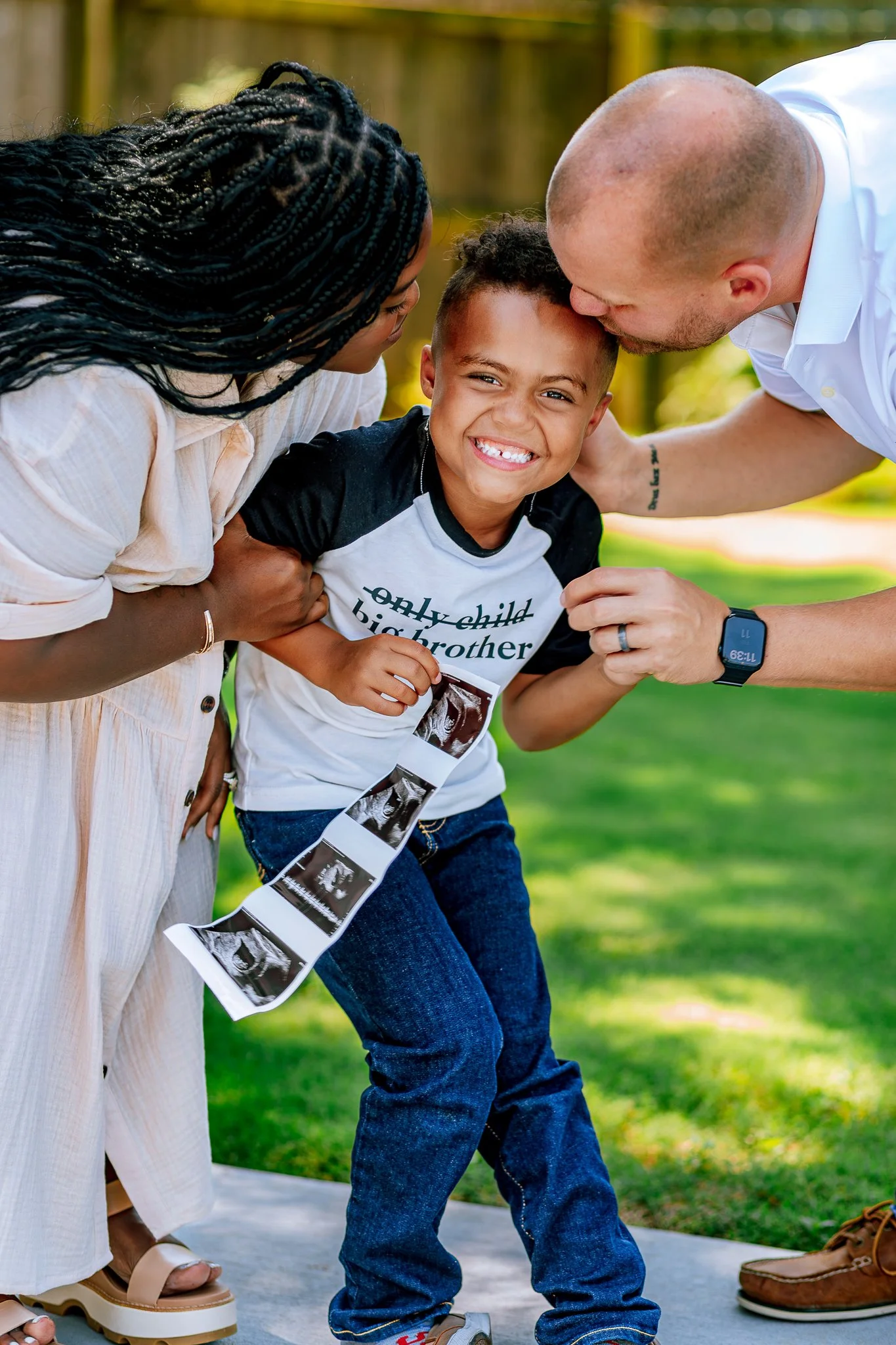 Arkansas Pregnancy Announcement Photographer | The Eckard Family's In-Home Session
