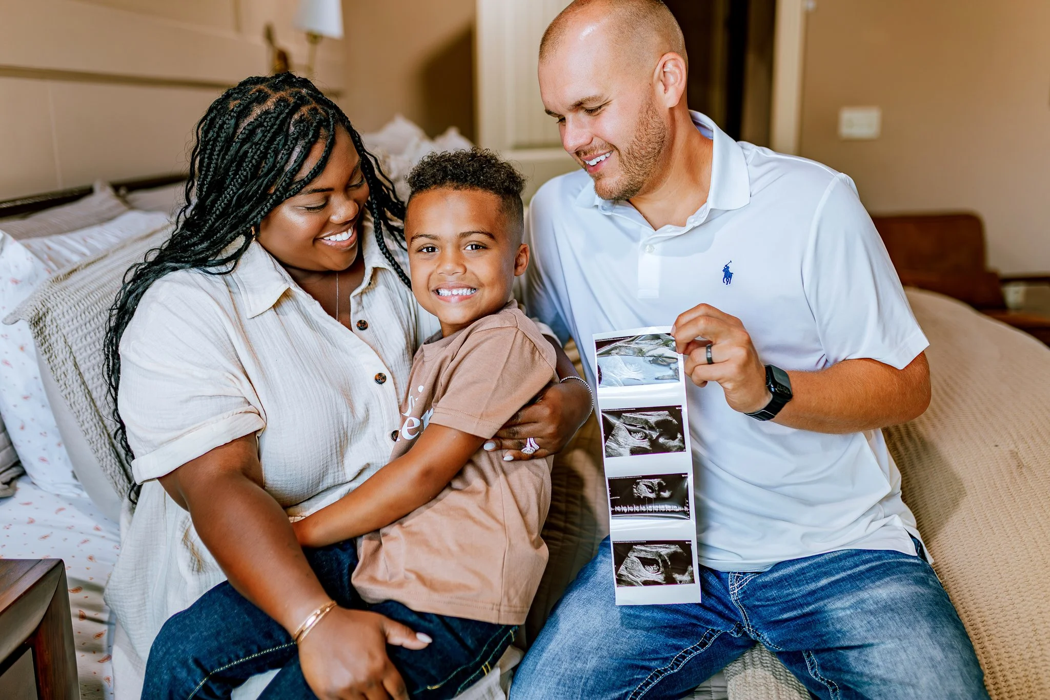 Arkansas Pregnancy Announcement Photographer | The Eckard Family's In-Home Session