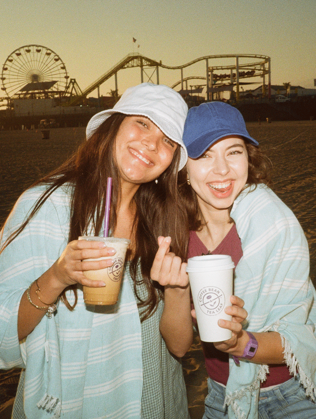 CBTL-Beach-3D.gif