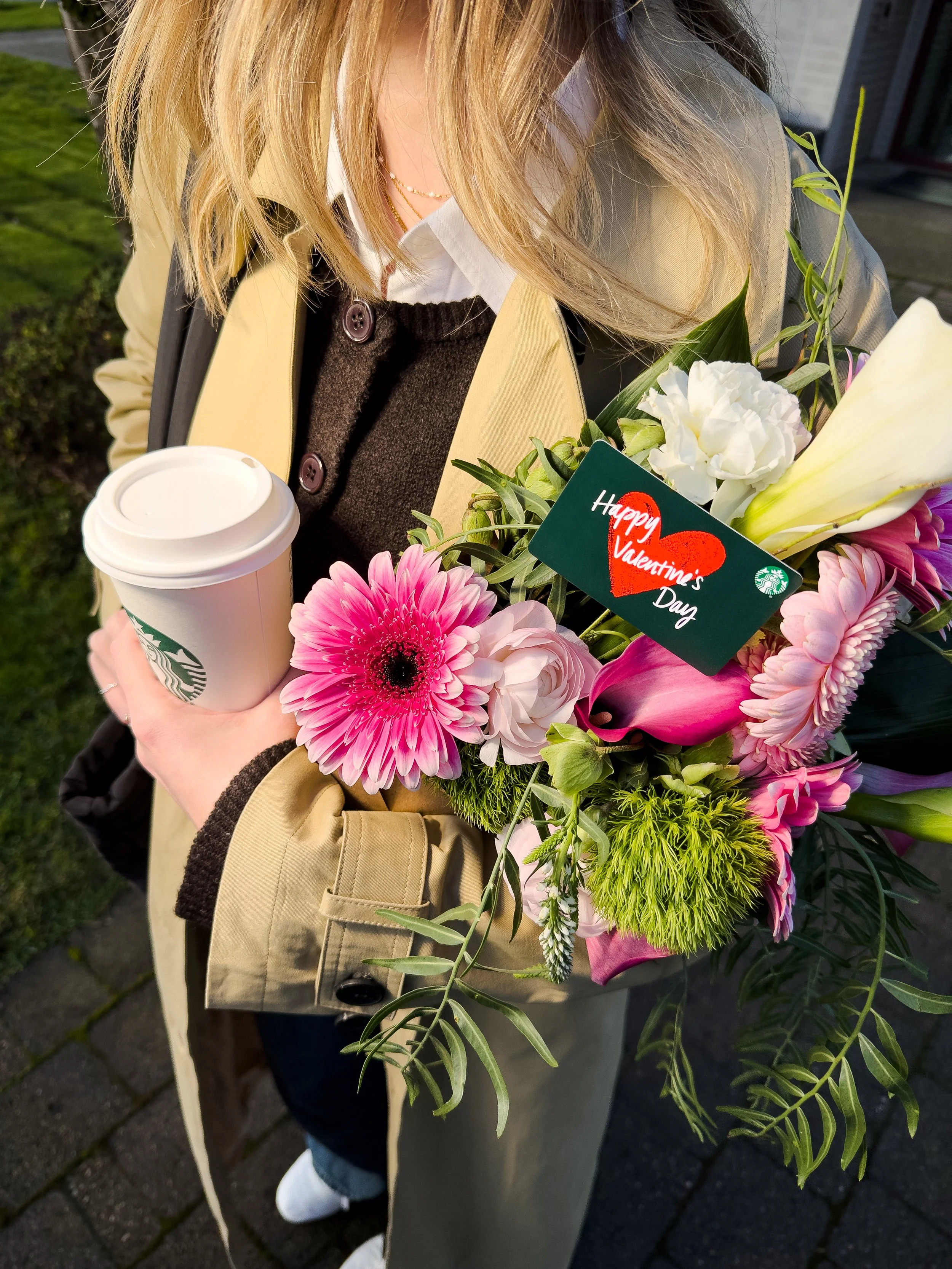 R2_Starbucks-Gift-Card-Valentines-&-Employee-Appreciation-Photoshoot-Asset-3_Coffee-Blooms.jpg