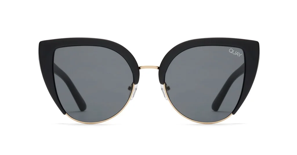 QUAY_OH_MY_DAZE_MAT_BLK_GOLD_SMK_LENS_FRONT_1024x1024.jpg