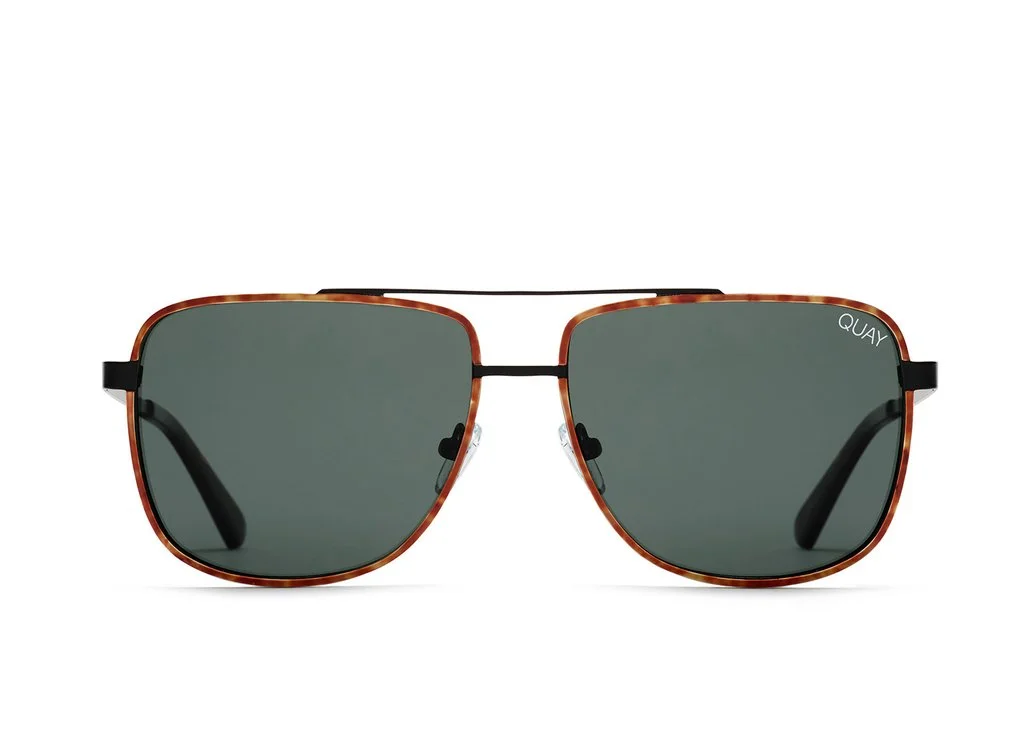 QUAY_MAN_MODERN_TIMES_LITE_TORT_GREEN_FRONT_1025x.jpg