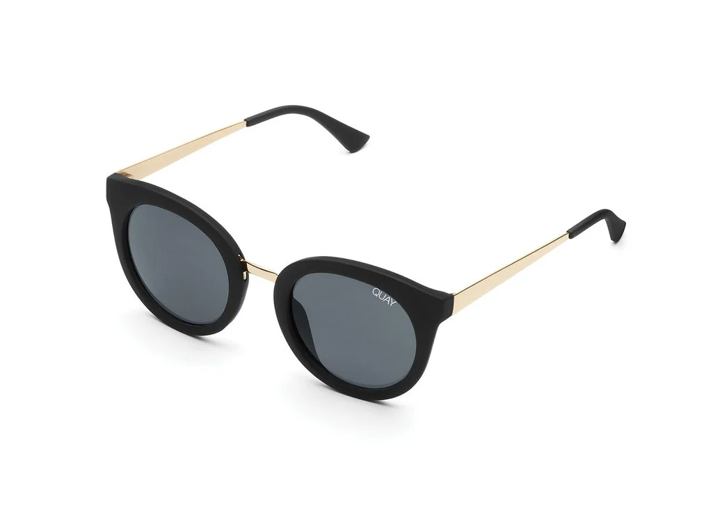 Quay_Shook_RubberMatteBlackShinyGoldSmoke_Side_copy_1025x.jpg