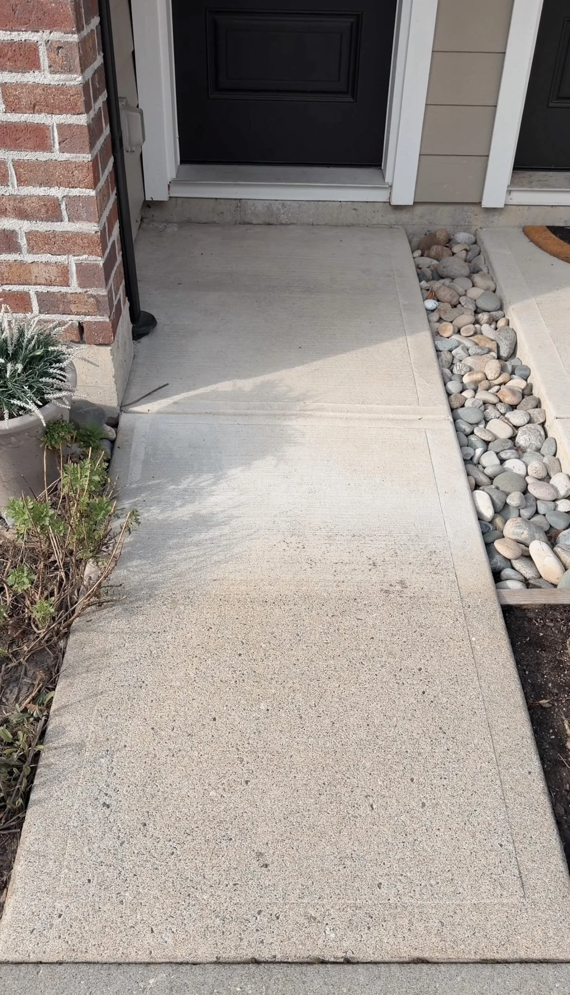 Biodegradable outdoor pressure wash solution