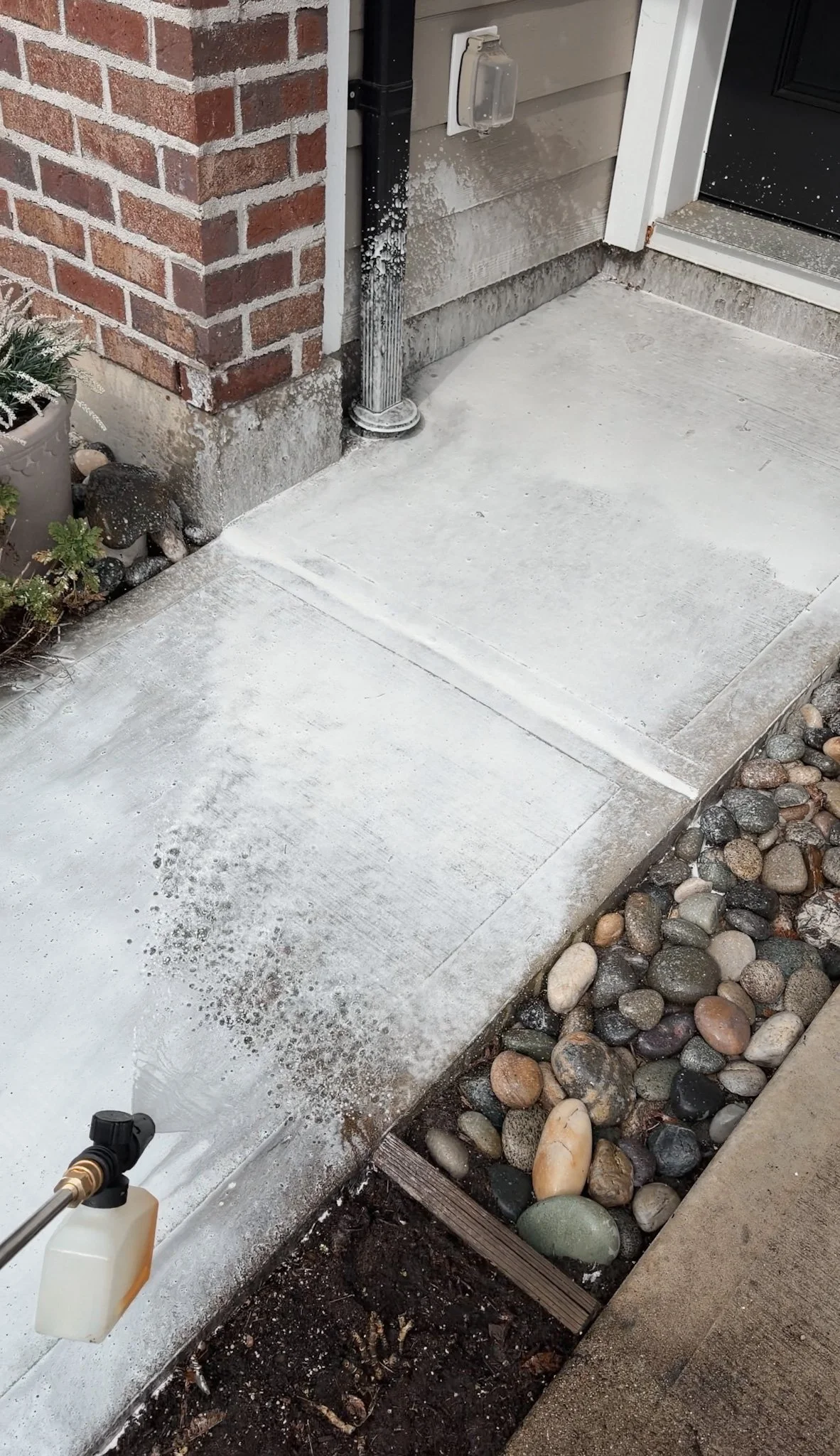 The best pressure washing solution for driveways and patios