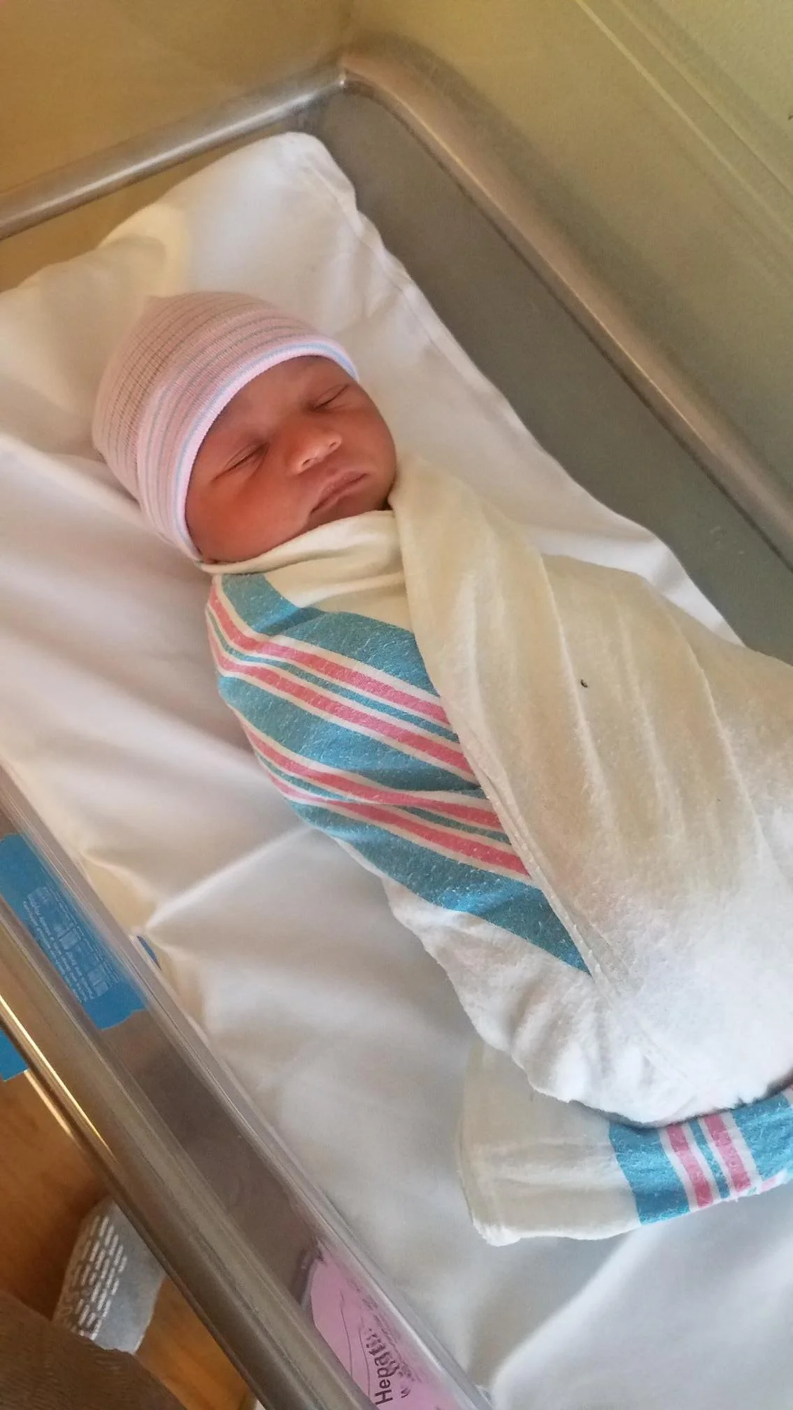 Cintia’s Baby is here :)... he was born on December 1st at 7:55 pm. 7lbs 6oz... 19 3/4 inches long. Jionni Varela Silva.