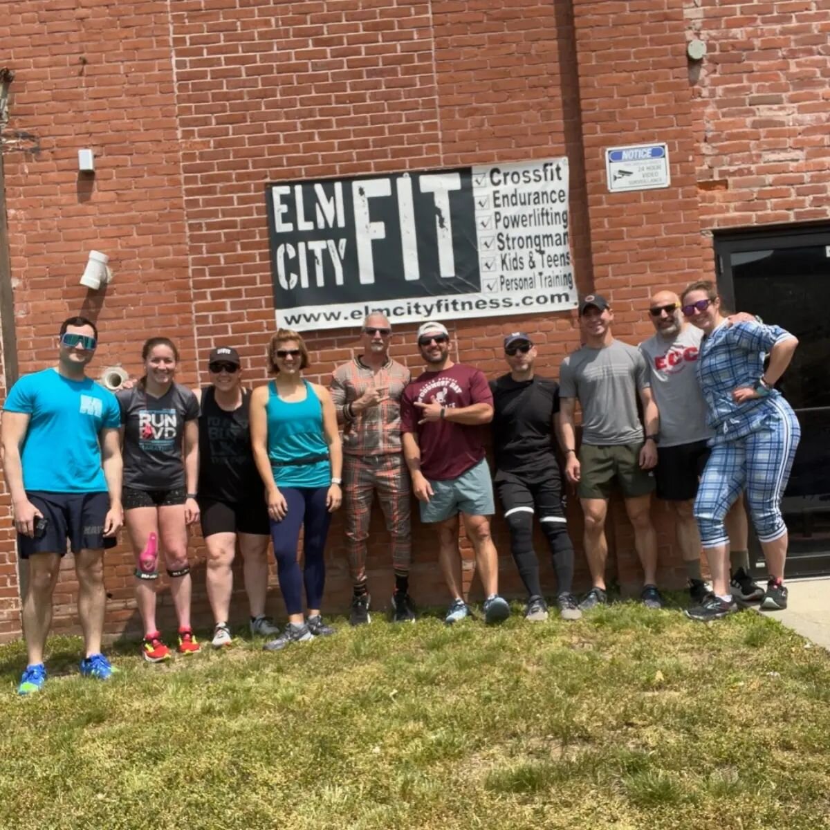 4x4x48 off to a great start! Beautiful weather and the crowd is growing! Come on down and don't forget to get those charity donations in! Link in bio
#elmcityfitness #strengthandconditioning #workoutmotivation #fitnessmotivation #fitnessjourney #life