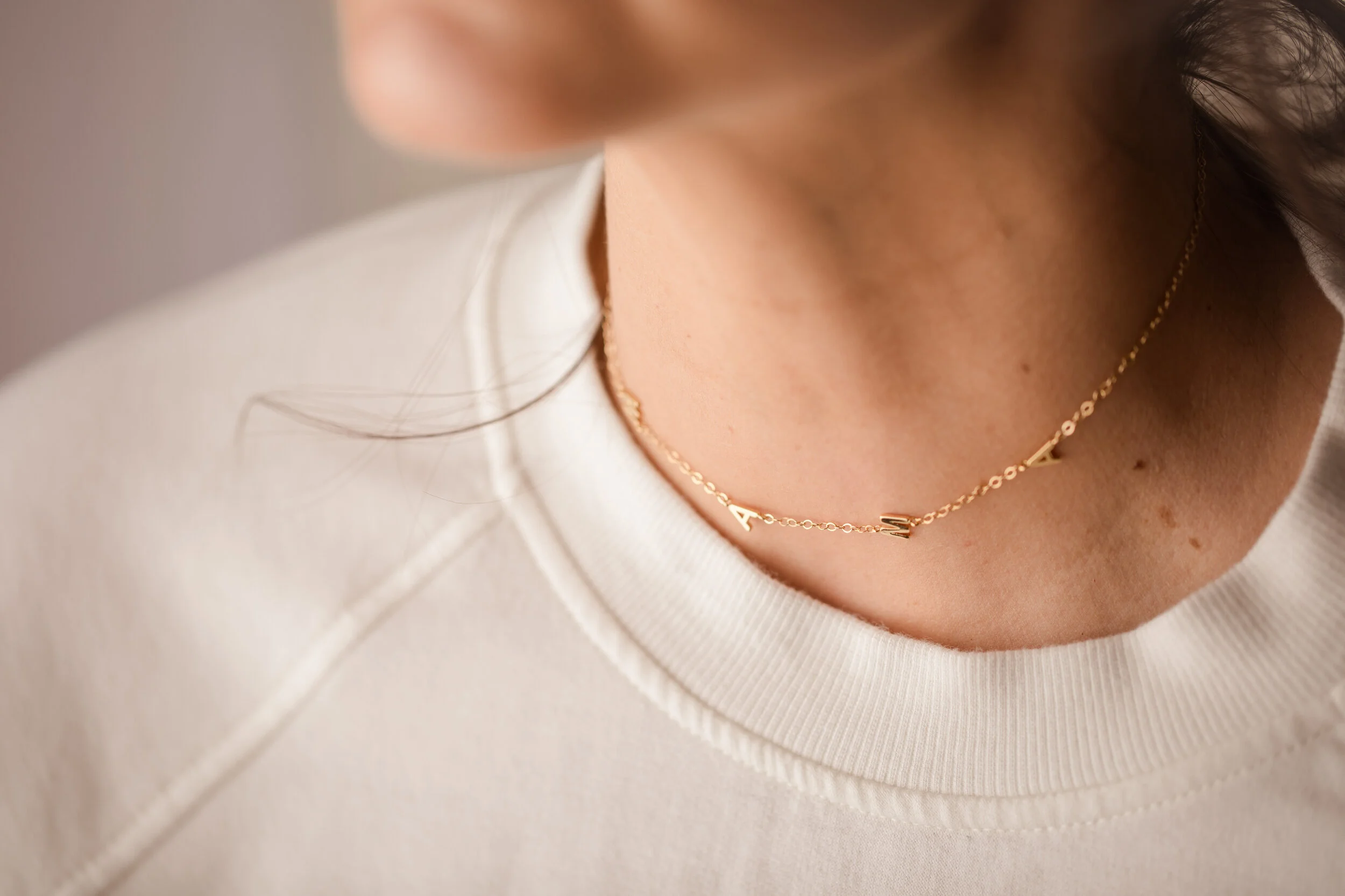 chip+chisel-Lola Tiny Initial Necklace