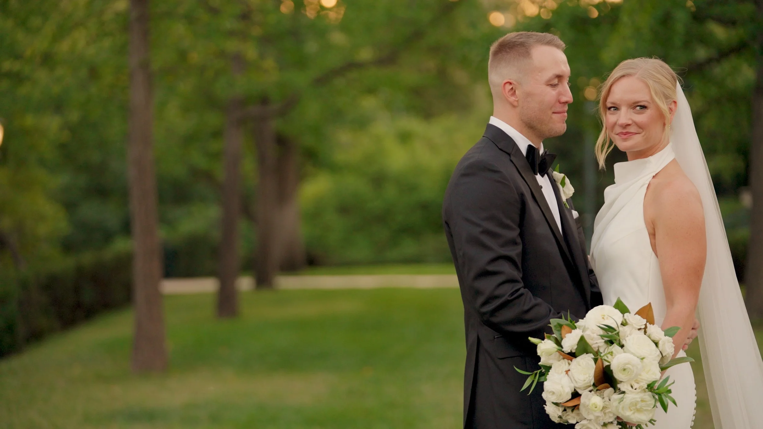 Elli + Ryan's Wedding at The Nelson Atkins Museum - Kansas City Wedding