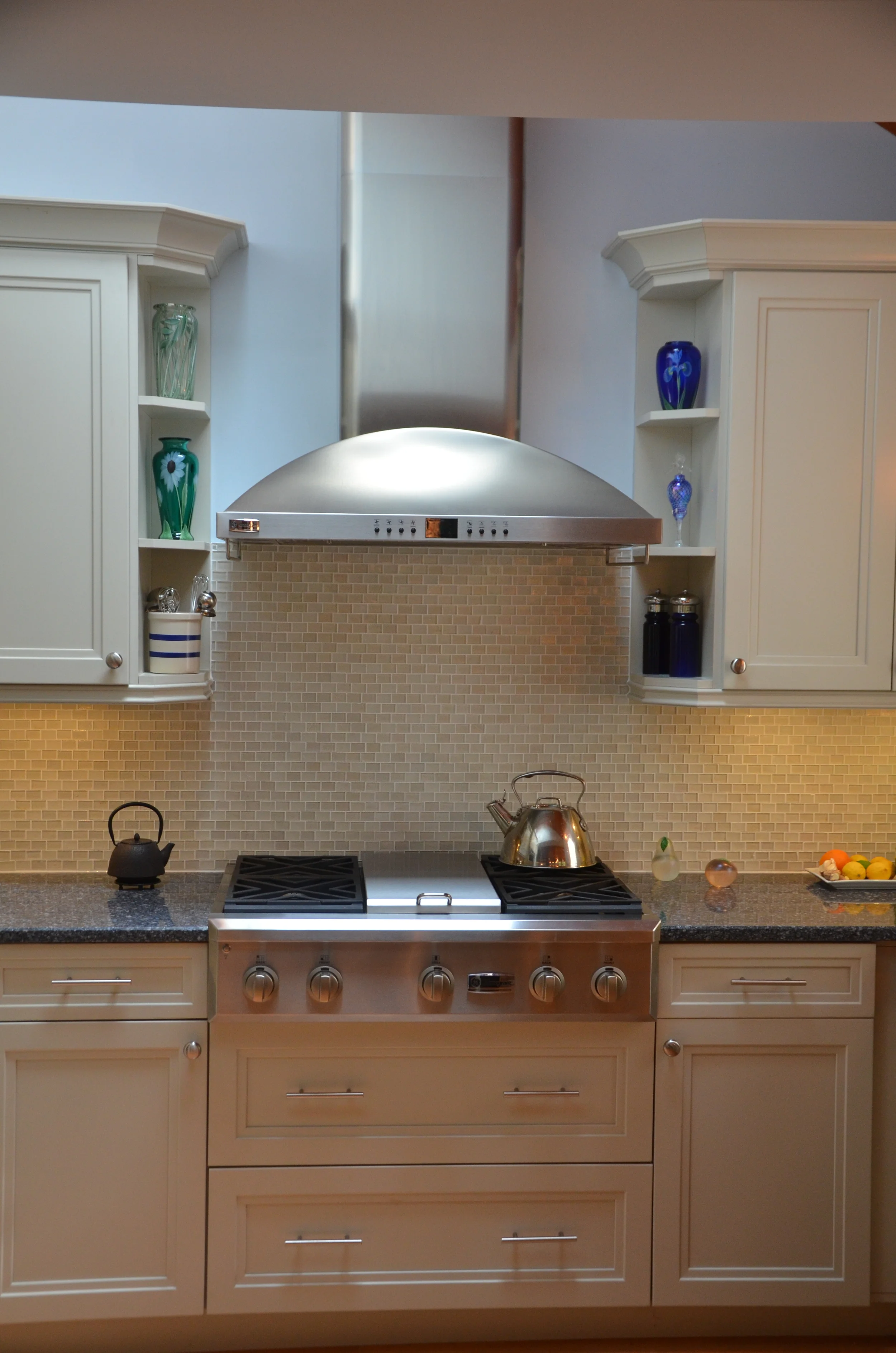 Kitchen Reno - New stove, hood, cabinets, counters, backsplash