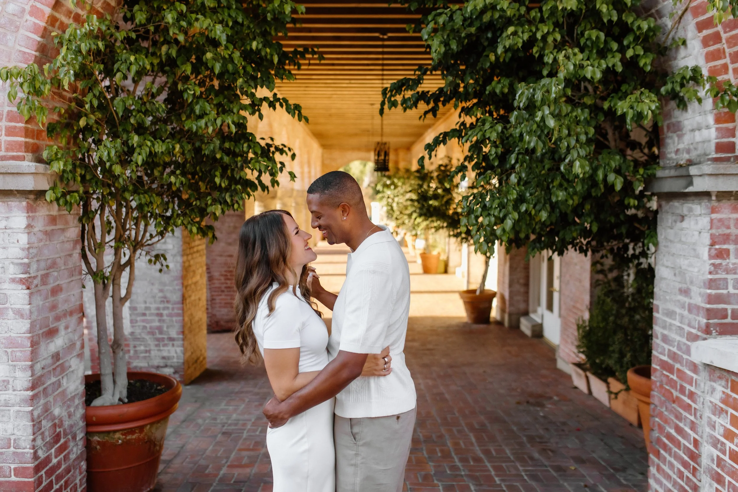 Elegant Engagement Session Ideas