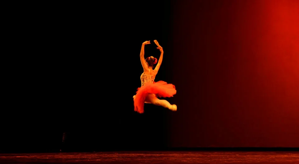 Claudia - Escola de Dansa-014.jpg