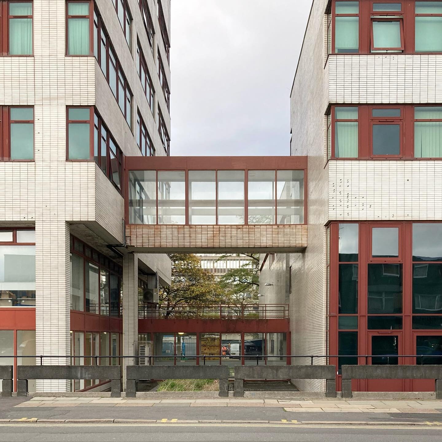 Sky bridge, University of Liverpool Electrical Engineering &amp; Electronics Building by Yorke Rosenberg &amp; Mardall in 1965