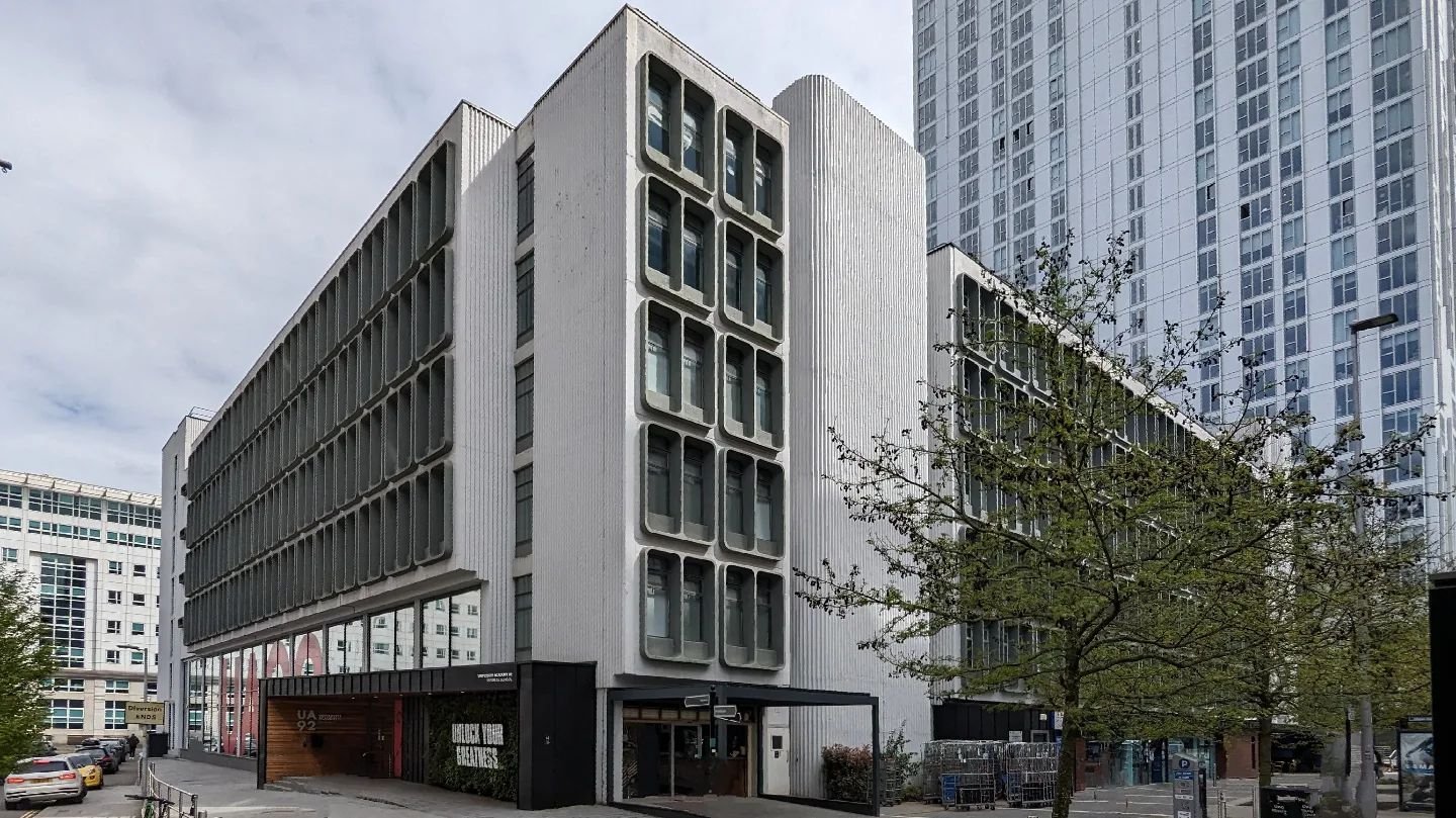 Aldine House, Salford.
Leach Rhodes Walker
1967
(part of a complex including Aldine, Baskerville, Cloister and Delphian Houses, all named after type faces.)