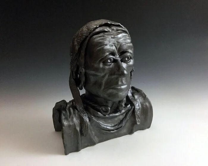 Grendles Modor: ides, aglæcwif  (stoneware)