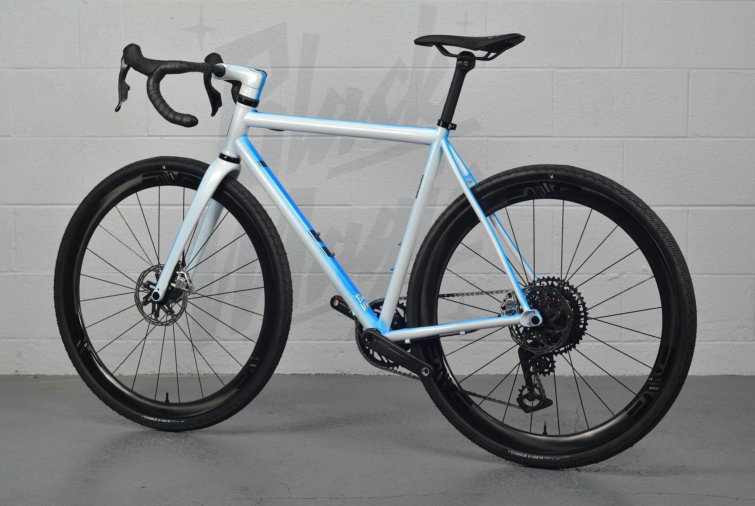 Mosaic GT1-iAR Black Magic Paint 2025_0020 copy.JPG