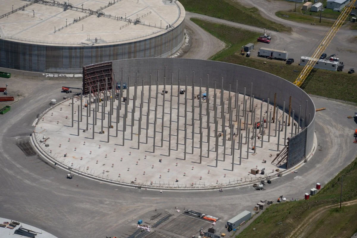  A view of the Savannah River Site's Saltstone Disposal Unit 11 under construction, with 10 of 25 wall sections, 117 of 208 columns and 14 of 14 floor sections complete. The U.S. Department of Energy awarded the Saltstone Disposal Unit 10, 11 and 12 