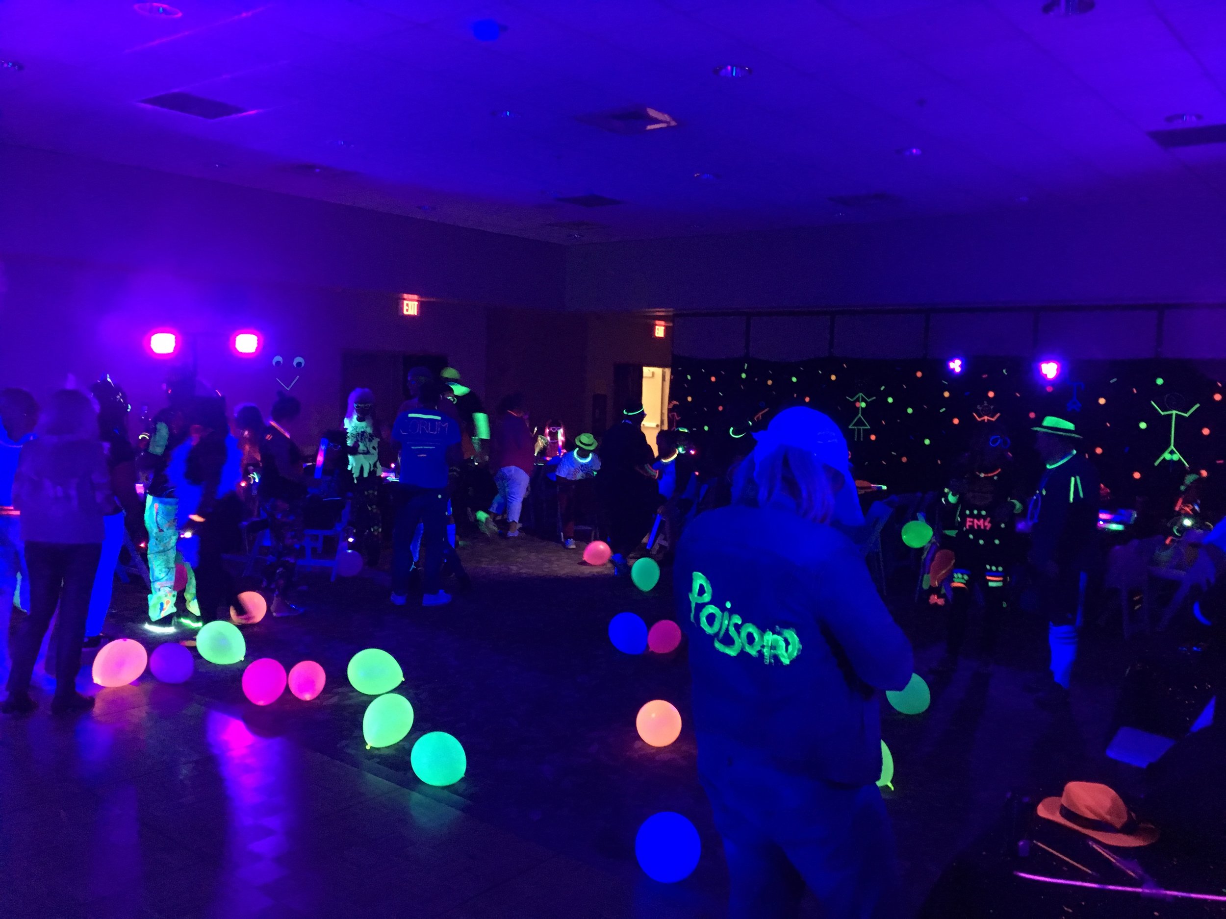  Full Contact Karaoke band at the FMS Glow party 2018 