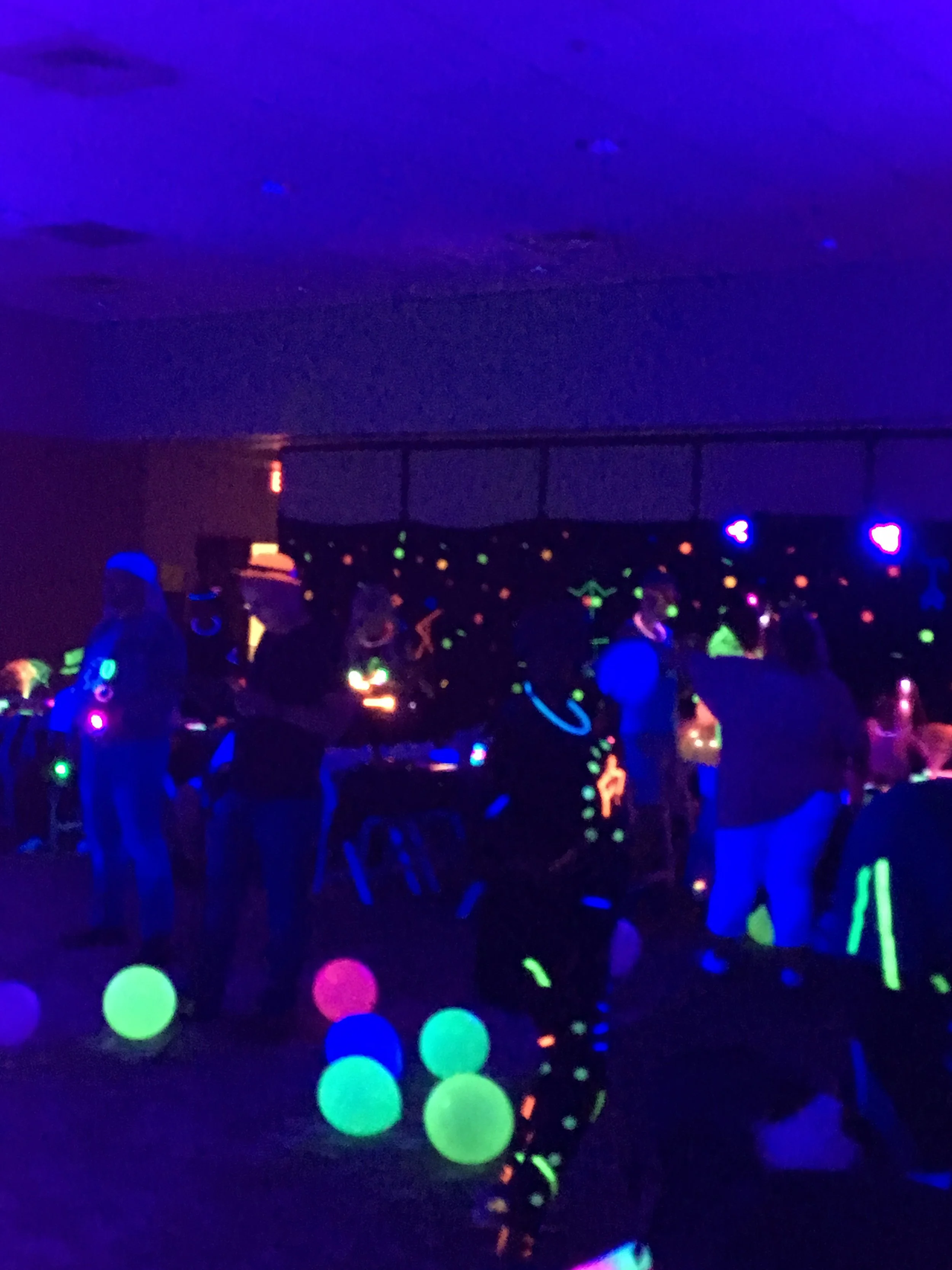 Full Contact Karaoke band at the FMS Glow party 2018