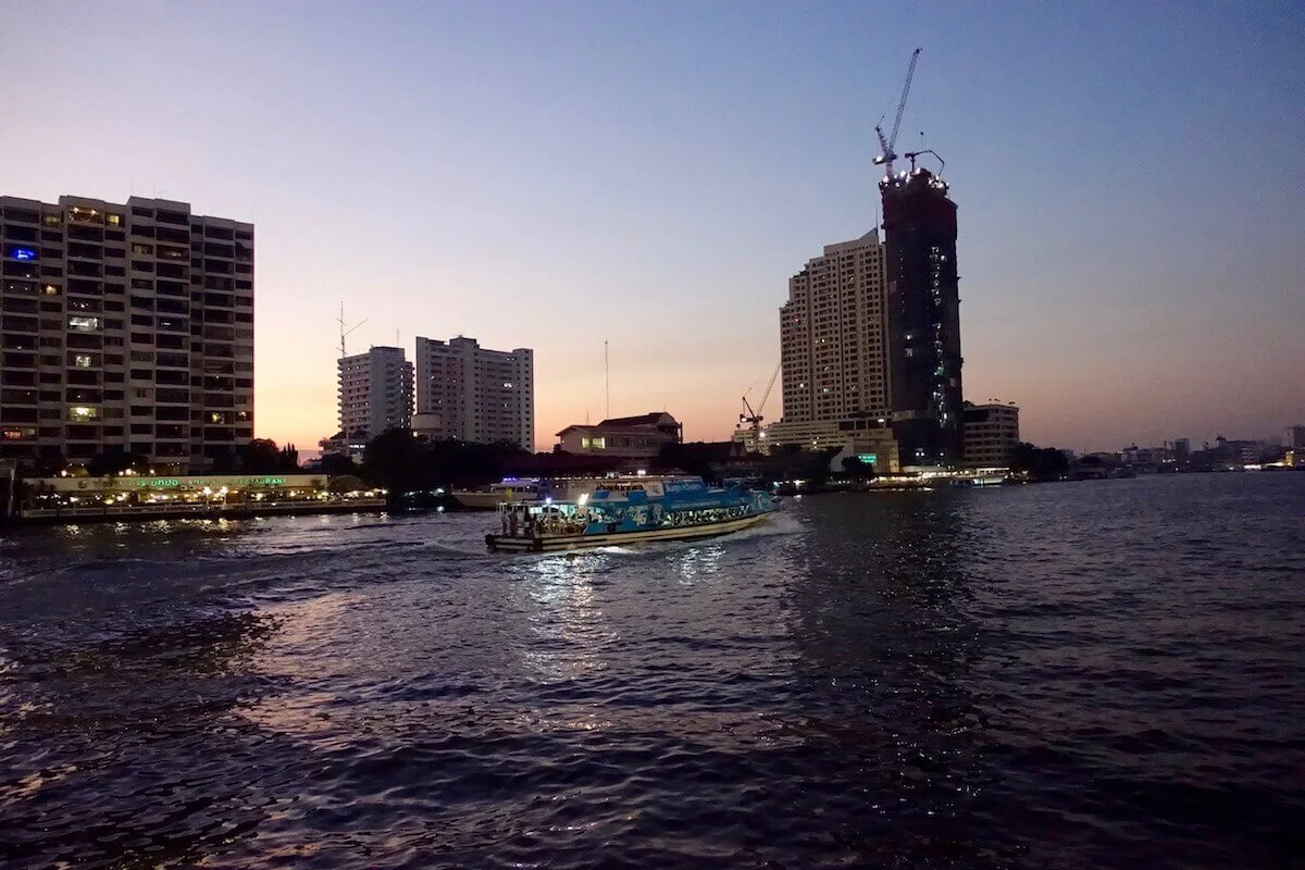 eatdrinklaos-bangkok-supanniga-cruise-sunset.jpg