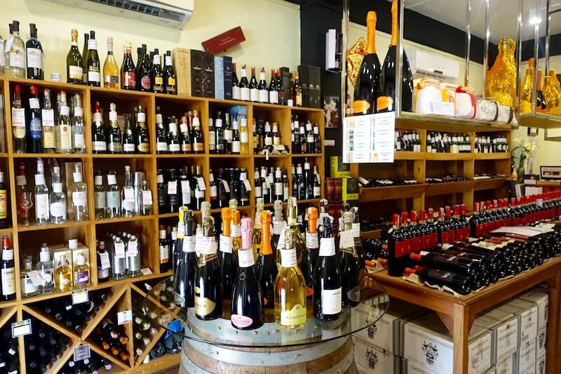eatdrinklaos-vientiane-where-buy-best-wine-anoeteca1.jpg