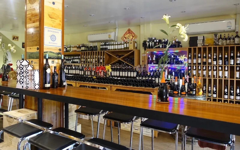 eatdrinklaos-vientiane-where-buy-best-wine-anoeteca2.jpg