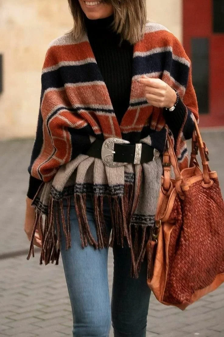 A Guide to Mastering Scarf Fashion