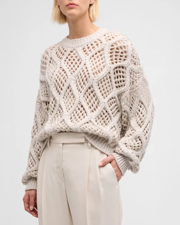 Sweater Weather: How to Wear Chunky Knits According to Your Body Type