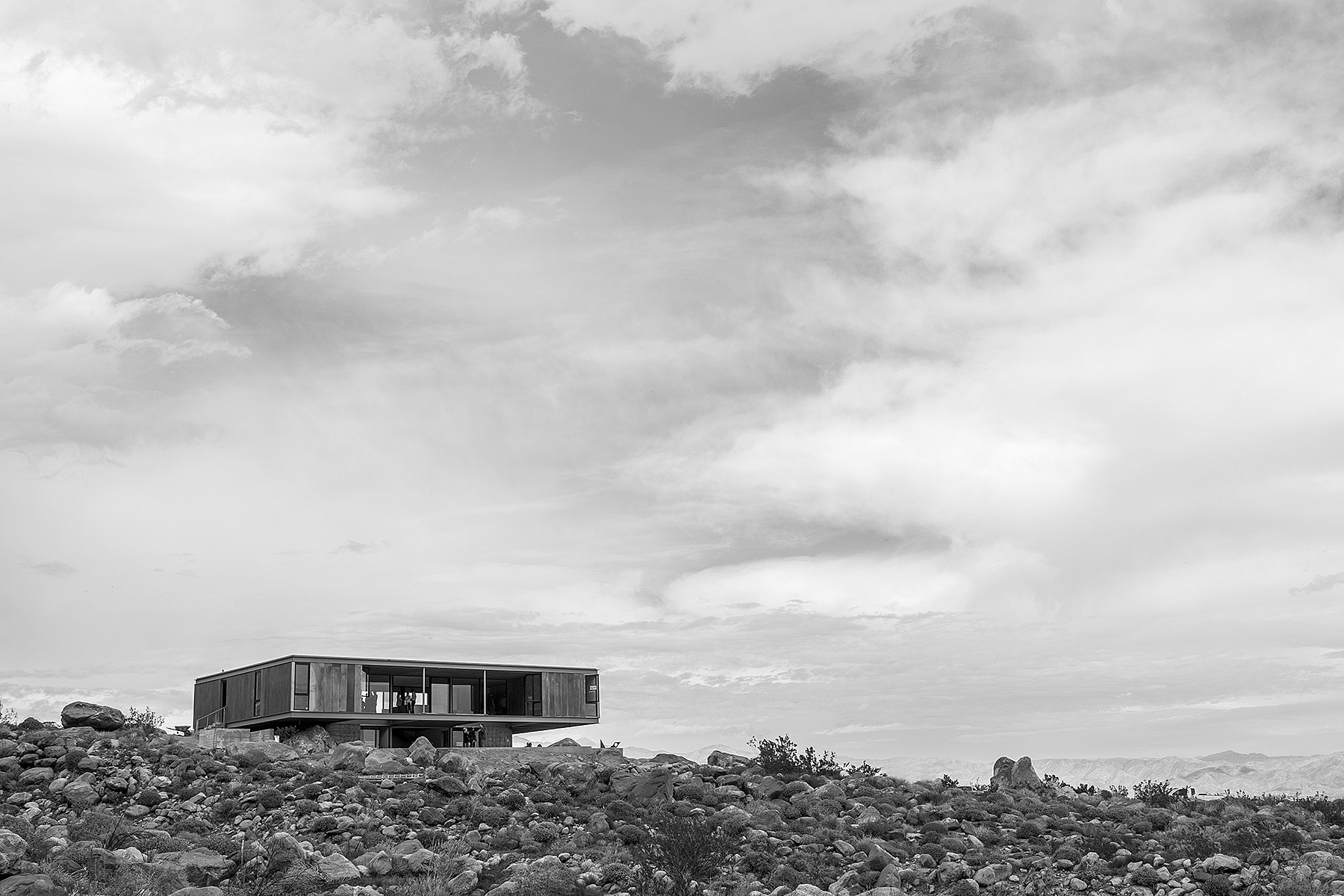  This newly constructed Al Beadle designed house in Palm Springs was open to tours during Modernism Week 2017.