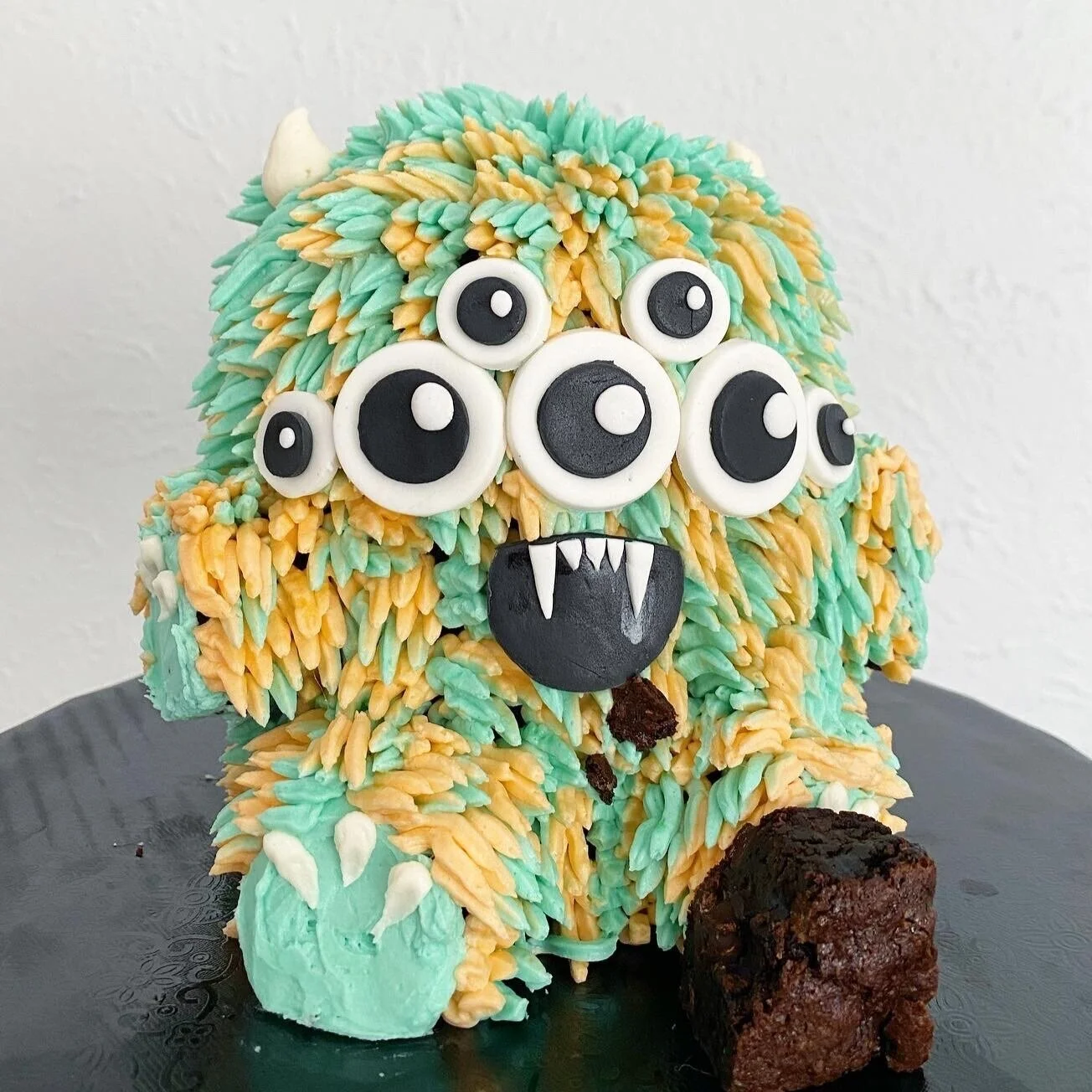 Maggie's Monsters Cakes and Treats