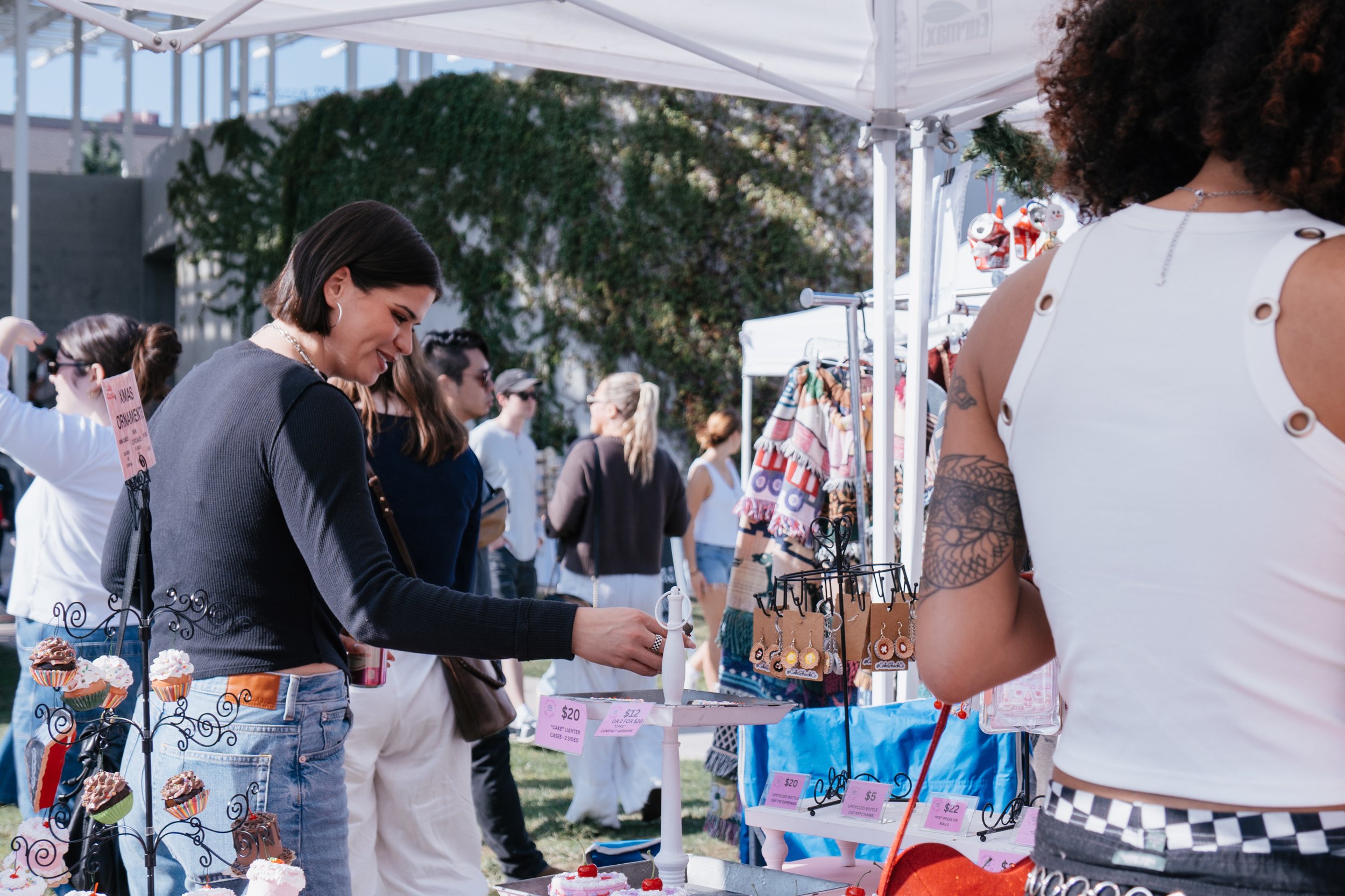 Front Market-Nov22-2025-20-CakeShack.jpg
