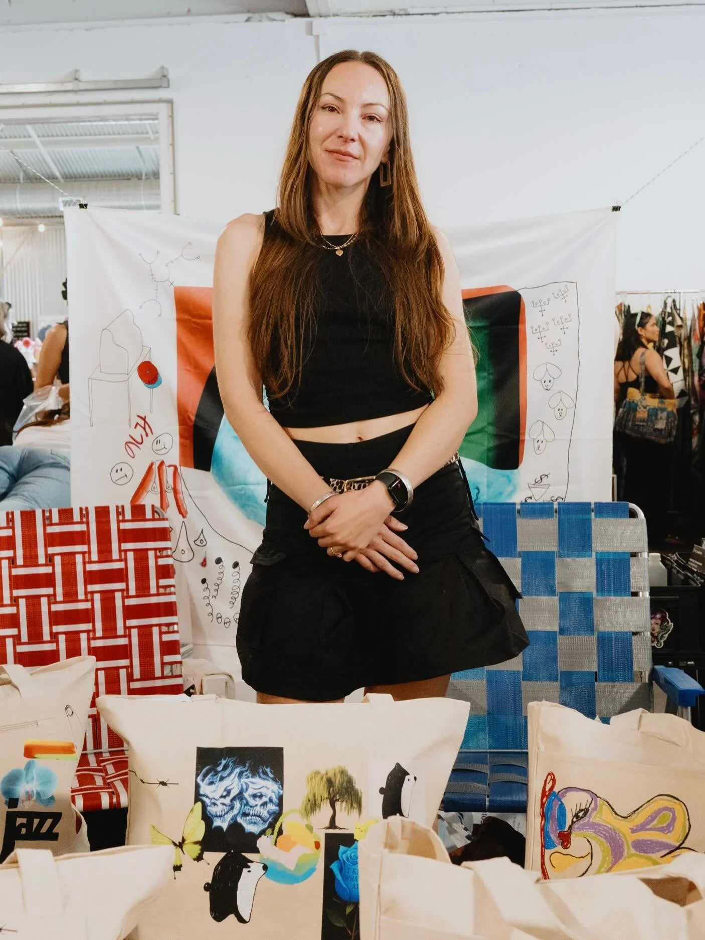 BOOTH INSPO 💋 We&rsquo;ve got three types at @distributionhall: indoor warehouse, open-air hangar and tent on the lawn!

Booth sizes range from 6x6 to 10x10. Fees are only $125 to $150 daily, with a range of perks&mdash;like access to community meet