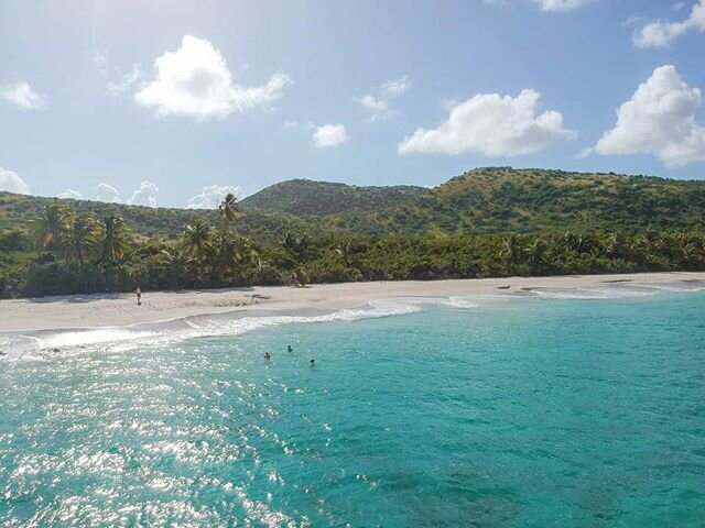 Okay, I'm done with winter in MO. This state sucks all the fun out of my favorite season. Why would it be snowy AND flat?! So anyways, please teleport me back to sunny days on isolated Caribbean beaches with my awesome family. .
.

#PuertoRico #trave