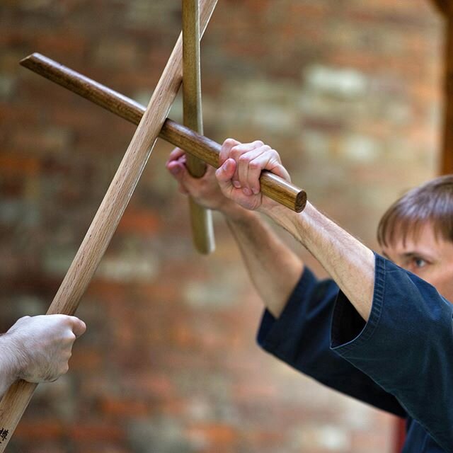 Practicing Techniques with two swords (大小）koryu #剣術 #剣道 #居合 #居合術 #居合道 #古流 #古武道 #古武術 #清心武館 #心影流 #剣道　#kendo #kenjutsu #katana #koryu #kobudo #kobujutsu #iaijutsu #iai #iaido #japanesemartialarts #martialartsottawa #ottawamartialarts #ottawaaikikaidojo 