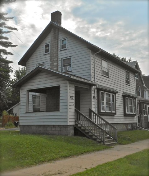 1606 Ayres • 3 BR