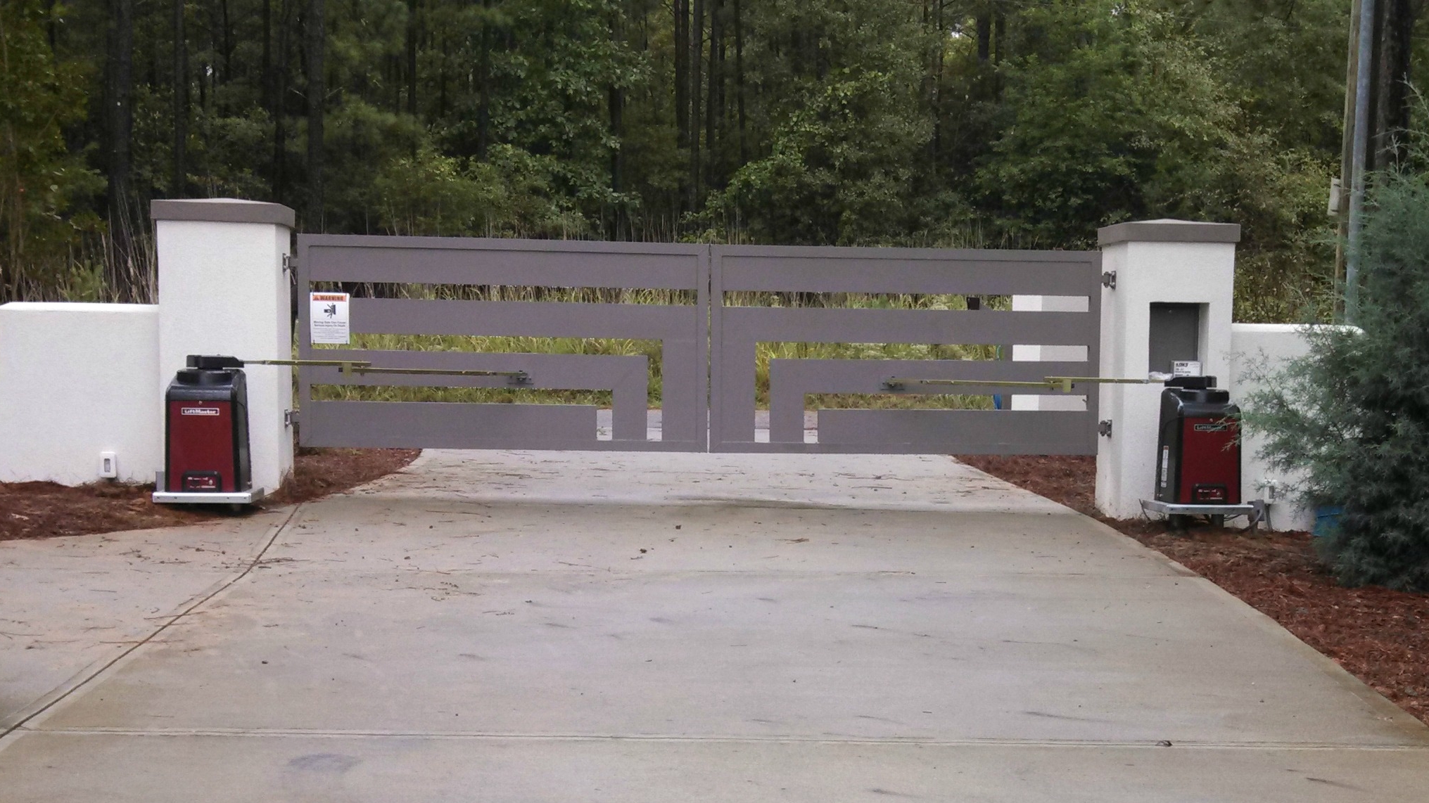 custom gate 2.jpg