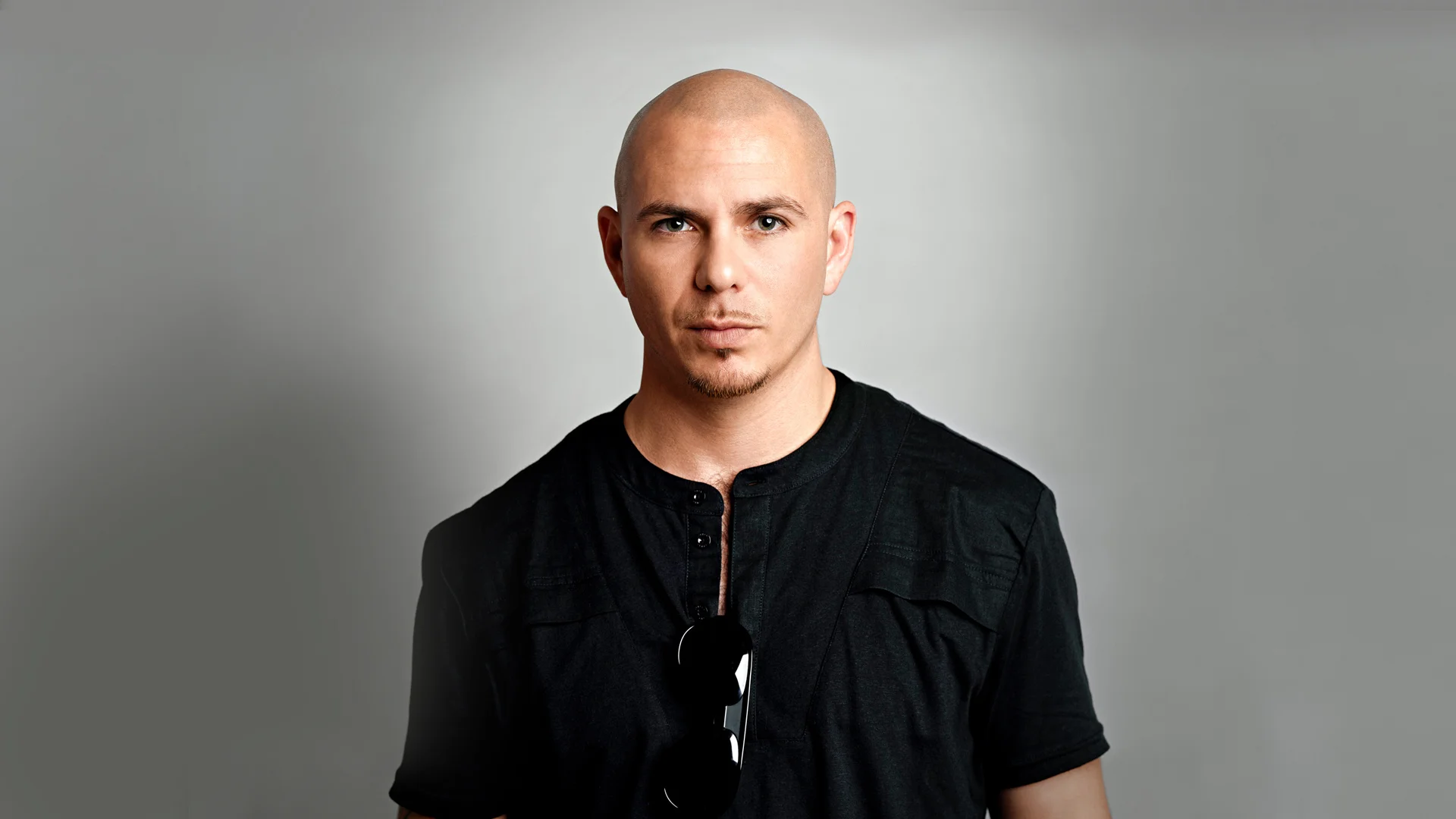 090411-the-latino-list-pitbull-1920.jpg