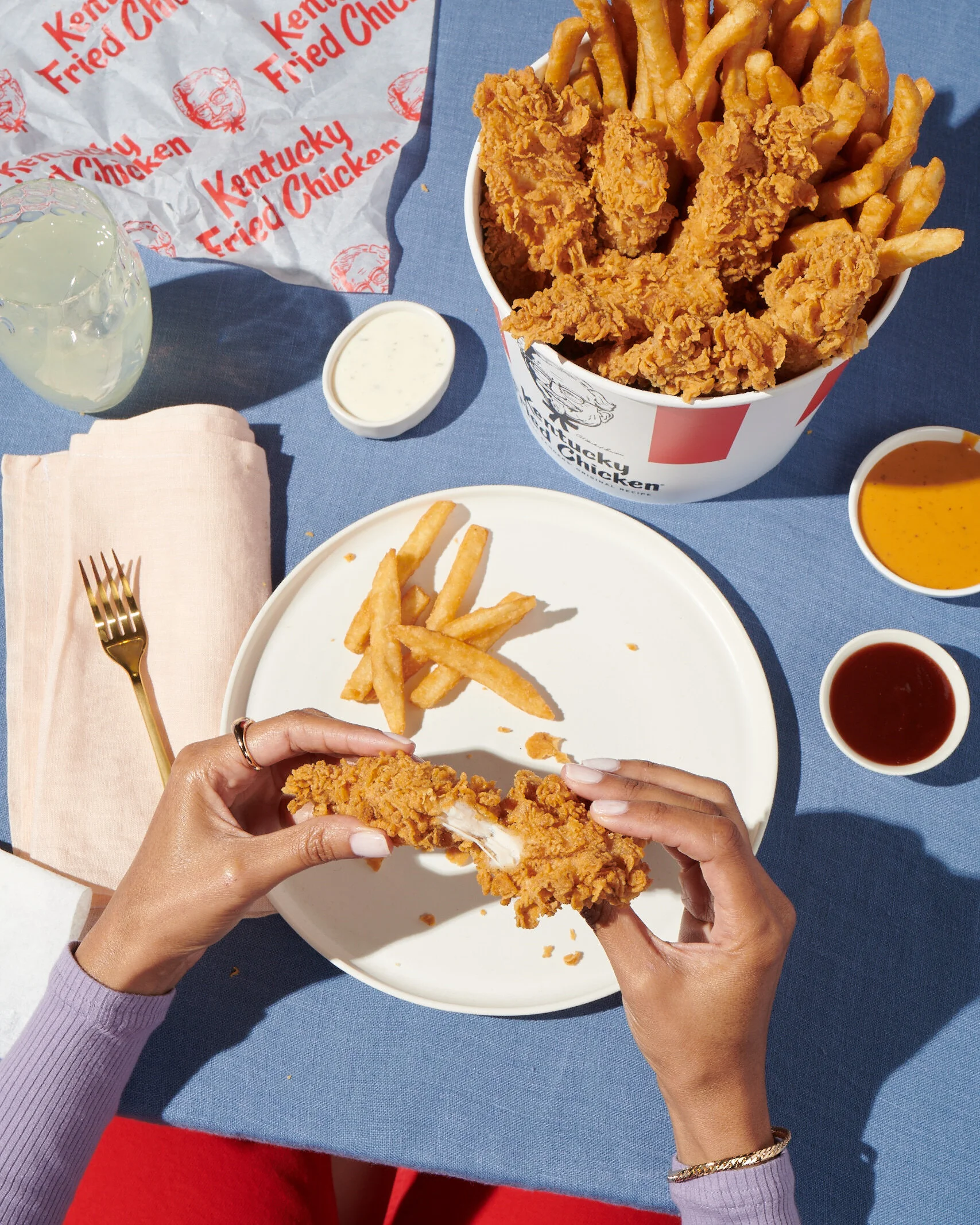 18A. KFC_TENDERS_FRIES_POV_1_1491.jpg