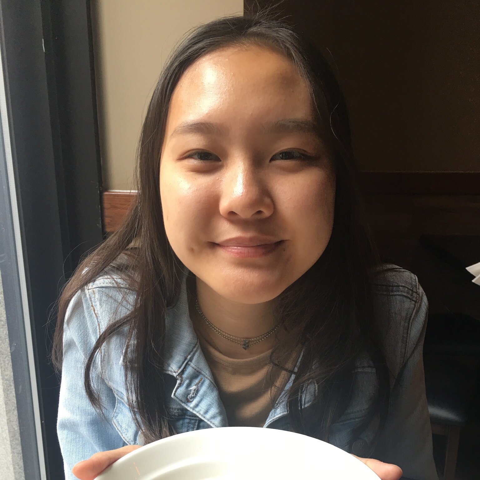 Traci Chen Pronouns: She/Her/Hers Academic Year: Sophomore Major: Biology and Studio Arts Hometown: Canonsburg, PA Cultural Identity: Chinese American “I am very friendly! I love talking with and meeting new people, and I am a huge animal lover (my favorite animals are cats). My interests and hobbies mainly include reading, painting, swimming, hiking, and eating :)! I love going on adventures with my friends and trying new food with them.”