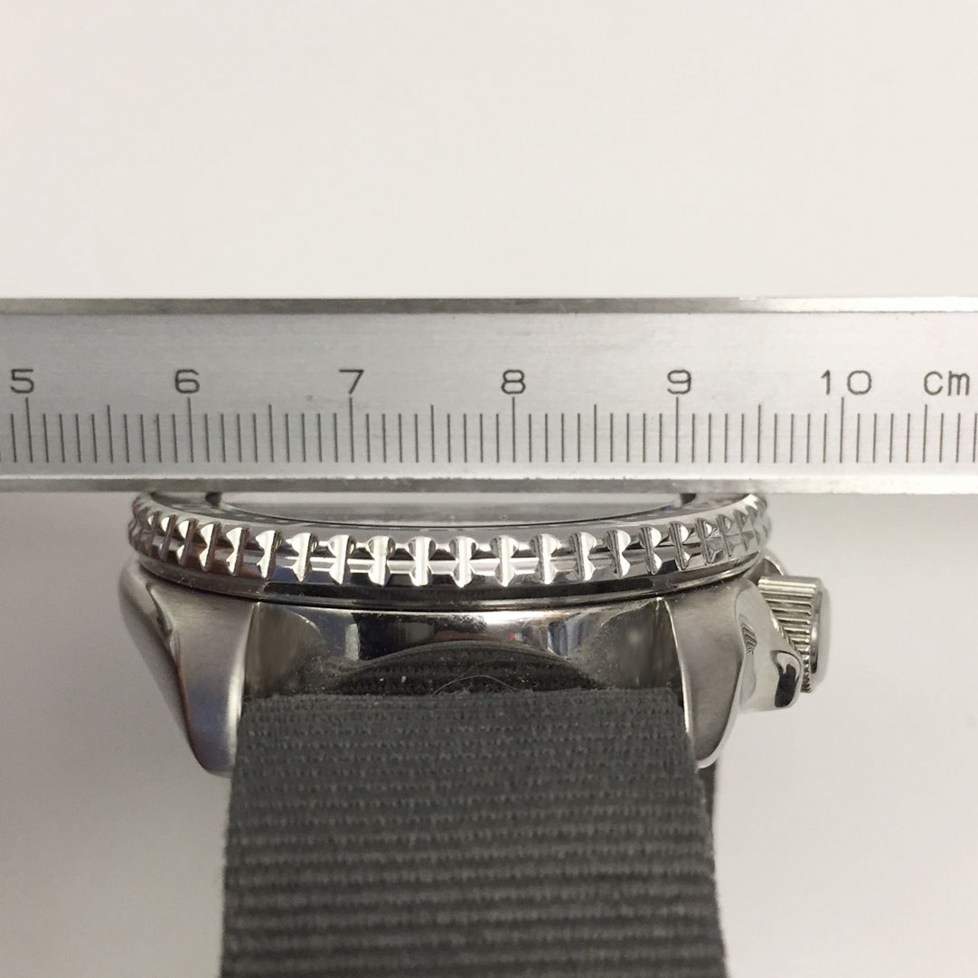 Design subtleties: The outer rim of the bezel sits ever so slightly taller than the crystal to minimize damage to the crystal. posted by C.S.co.