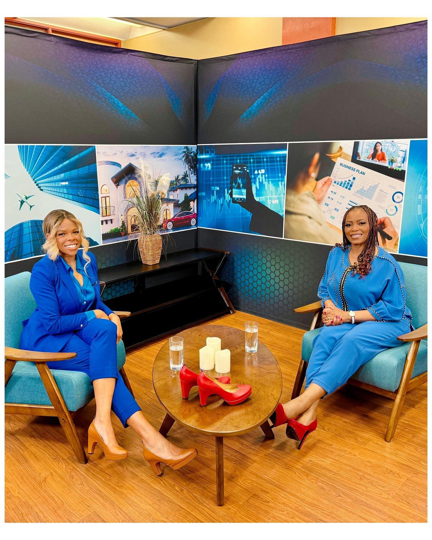 Closing out Women&rsquo;s History Month dressed in blue 💙 with my business bun to discuss my entrepreneurial journey on The Enterprise Show. 

Thank you my fellow Anambra 🇳🇬babe - Blessing for a great chat. And thank you always to the whole @afrog