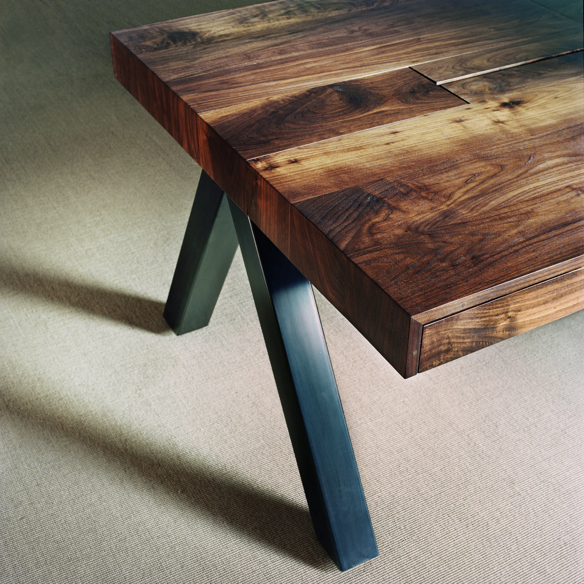 King and Partners Desk