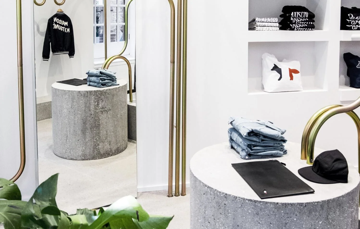 Maison Kitune Close.JPG