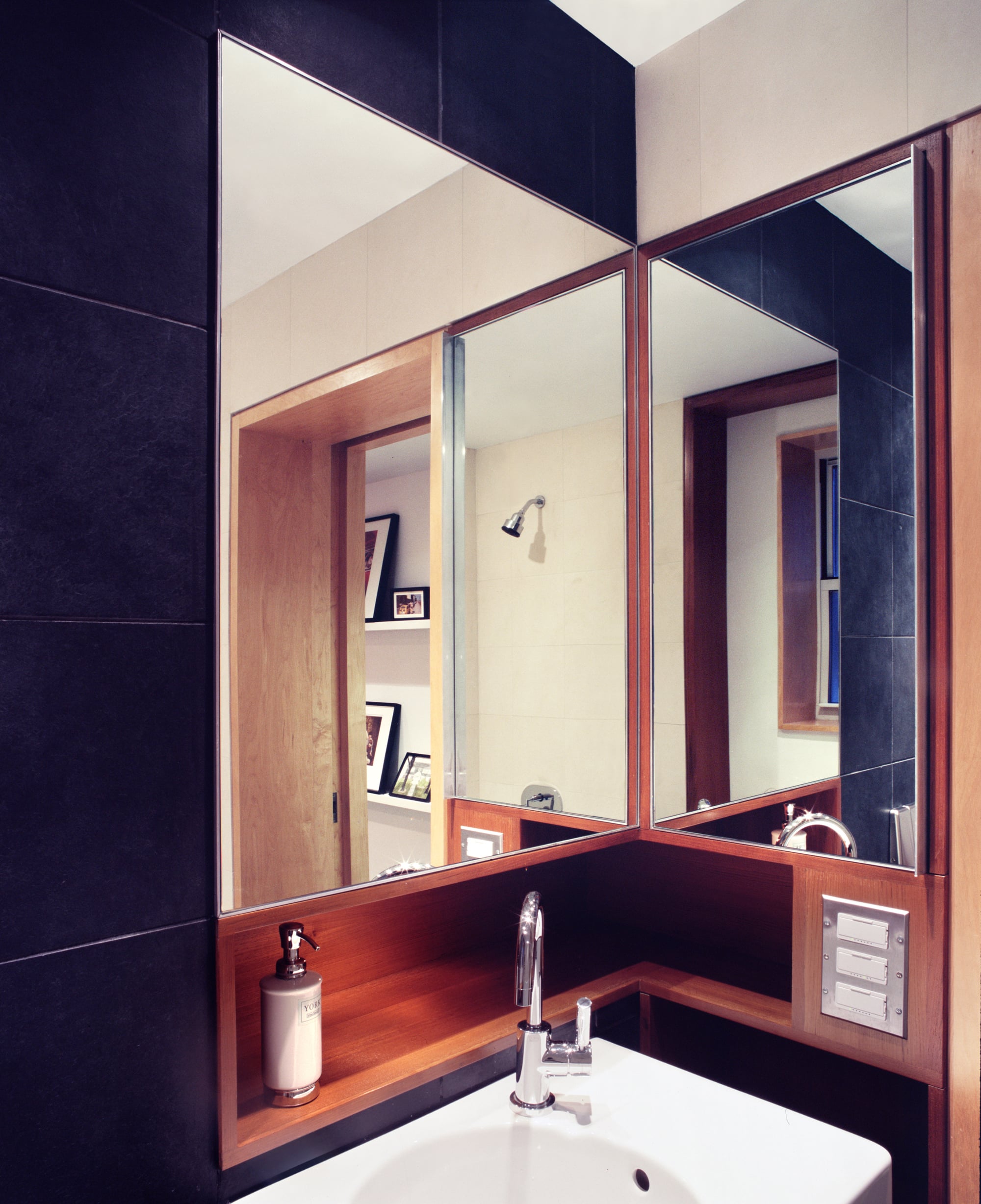 Modern Apartment Renovation | Brooklyn Heights New York City | Bathroom Corner Sink Custom Wood Nicke Black Tile Mirror | RES4