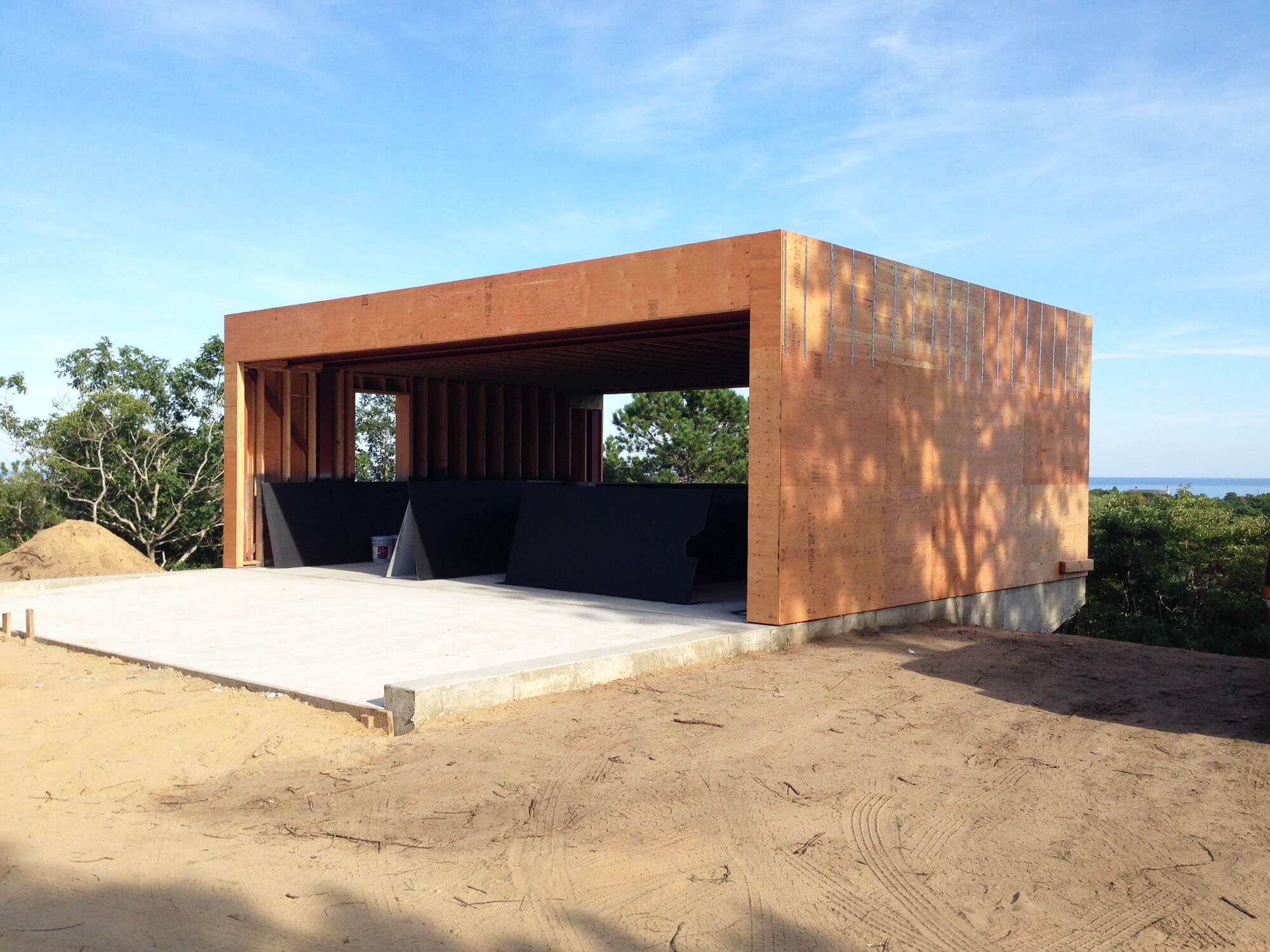   Detached Garage -&nbsp;  Steel framing and exterior sheathing has been completed.  