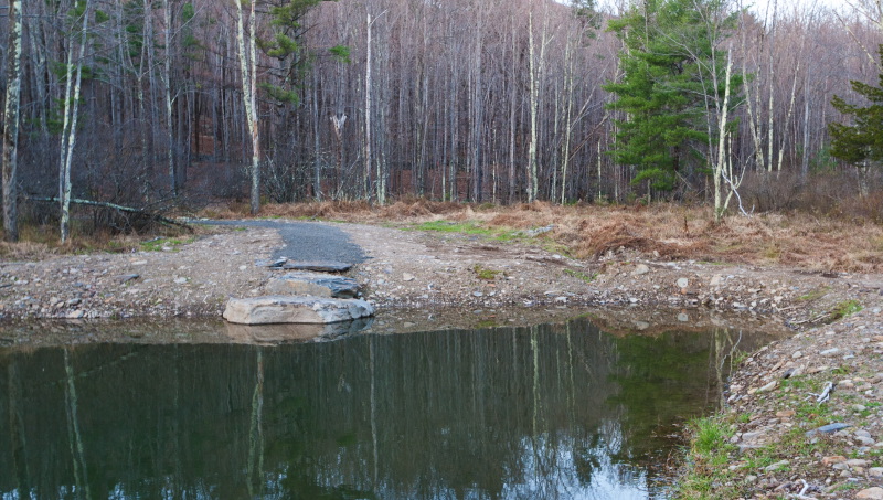 Located in the Catskills, near the Ashokan Reservoir and the Mohank Mountain House, this 2,750 sf prefab also features a newly excavated swimming hole and pond.