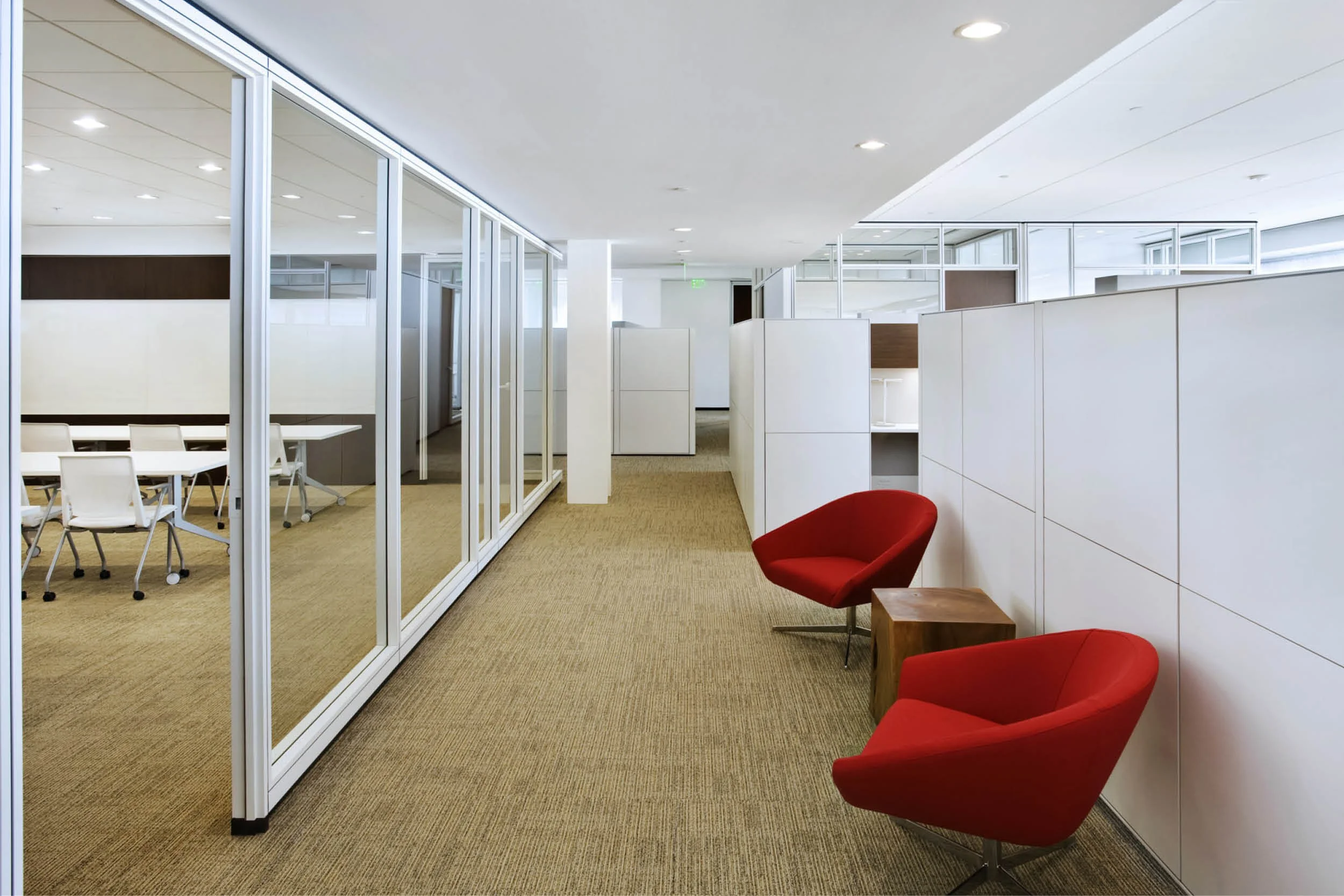 Modern Commercial Office | White Glass Partitions Conference Room Classroom Open Office Workstations | RES4
