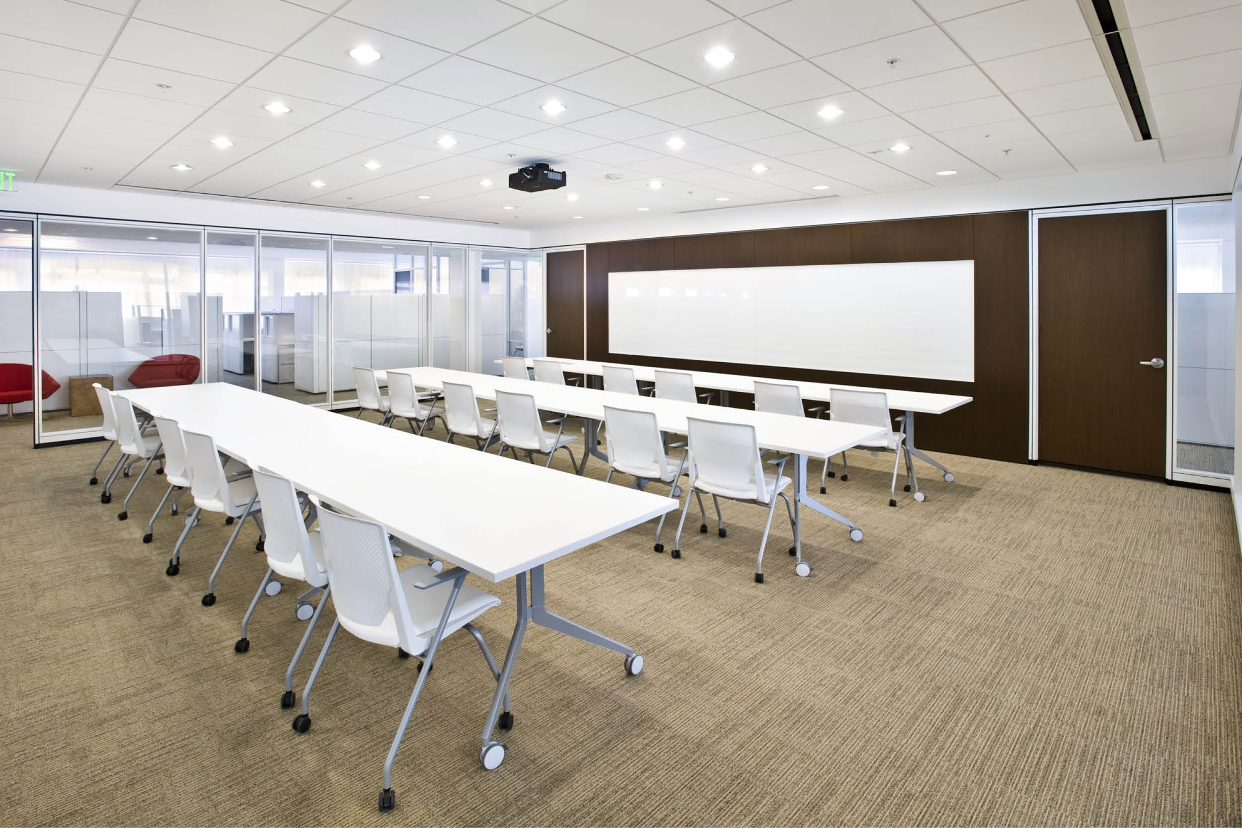 Modern Commercial Office | White Glass Partitions Conference Room Classroom | RES4