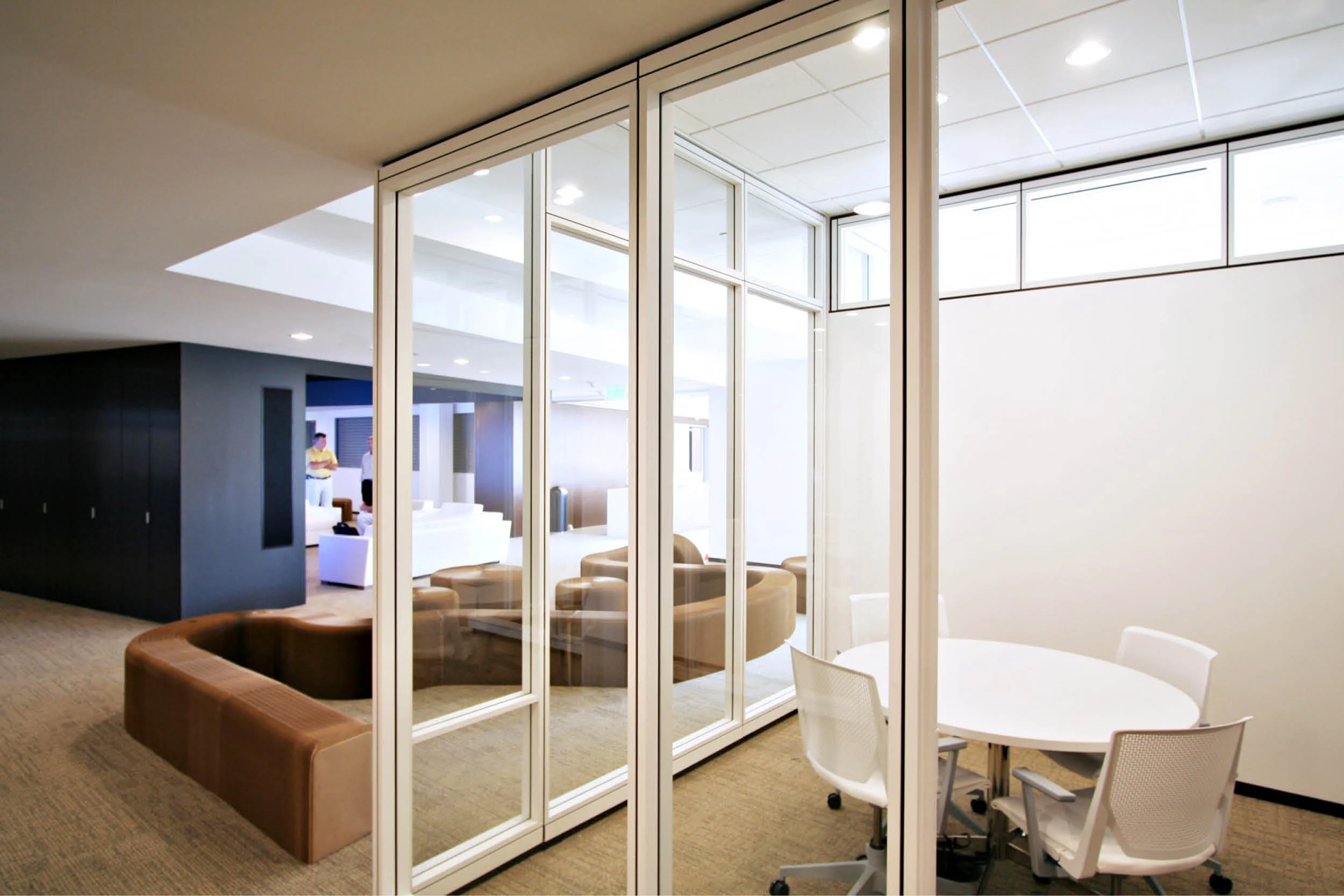 Modern Commercial Office | Glass Partitions Meeting Room | RES4