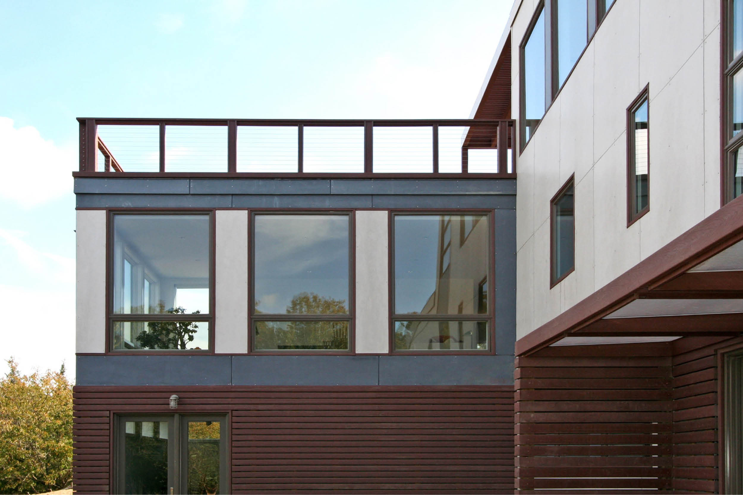 Modern Modular Prefab House | Hamptons Watermill New York | Artist Retreat | Cedar White Blue Siding Roof Deck Cable Rail | RES4